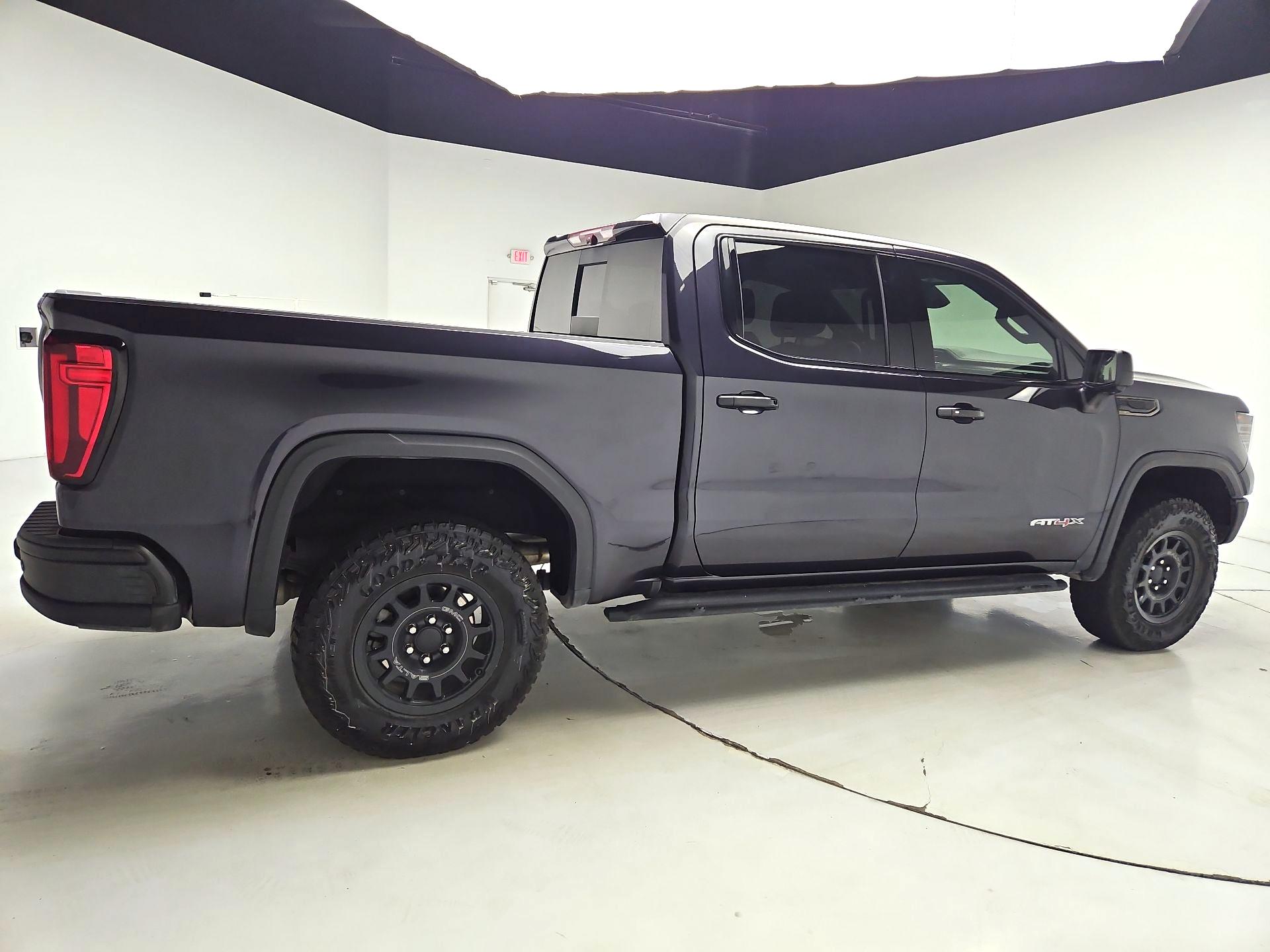 Thumbnail: 2023 GMC Sierra 1500 - 4