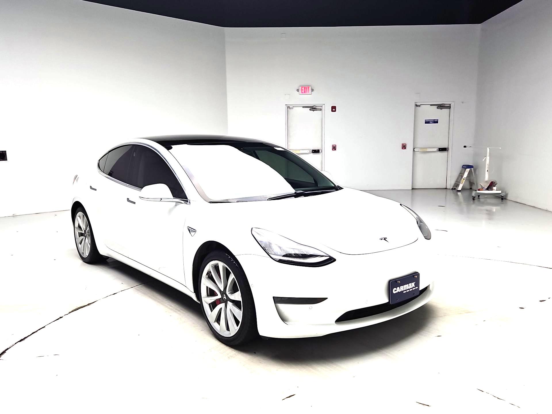 Thumbnail: 2020 Tesla Model 3 - 1