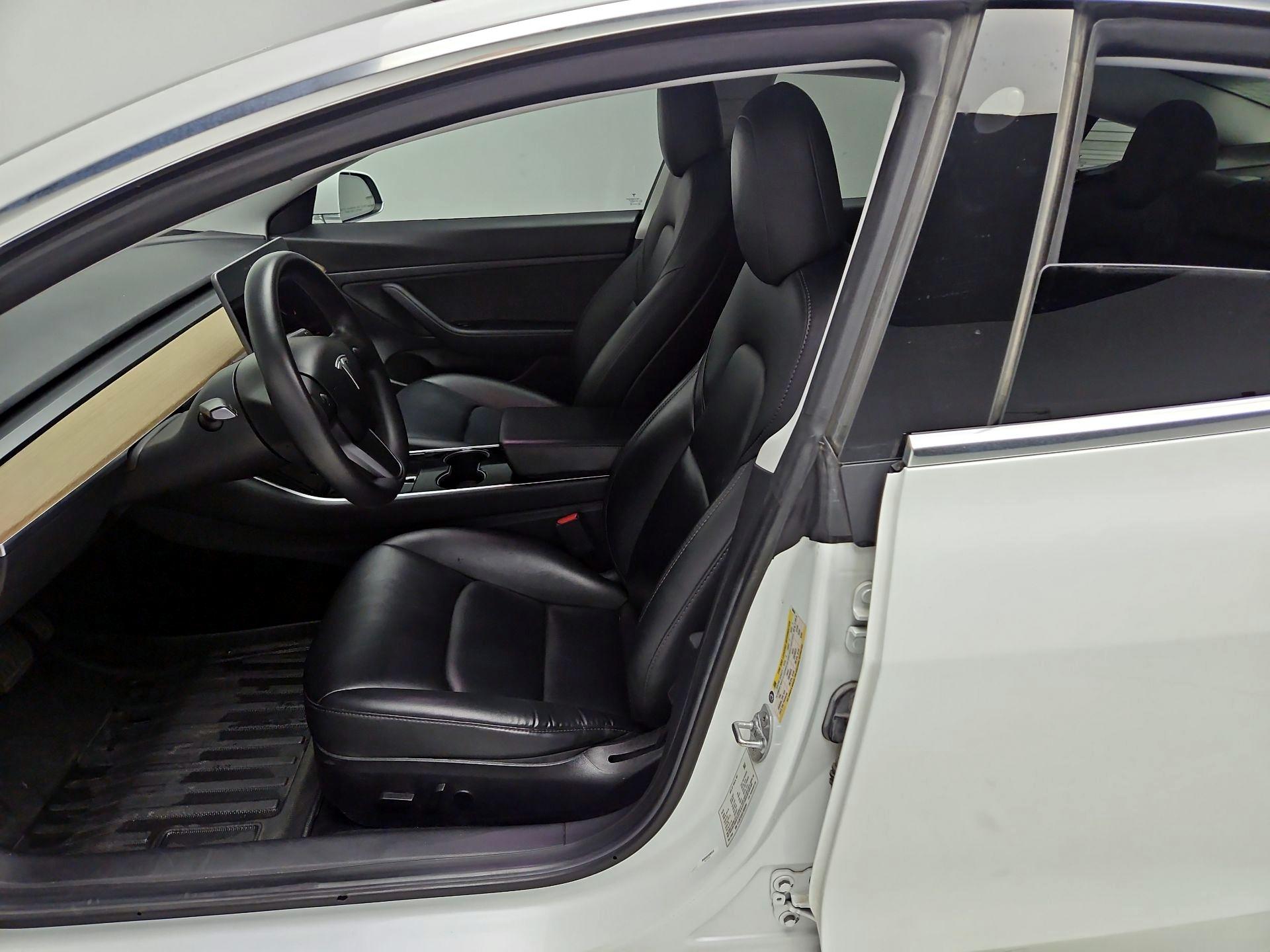 Thumbnail: 2020 Tesla Model 3 - 9