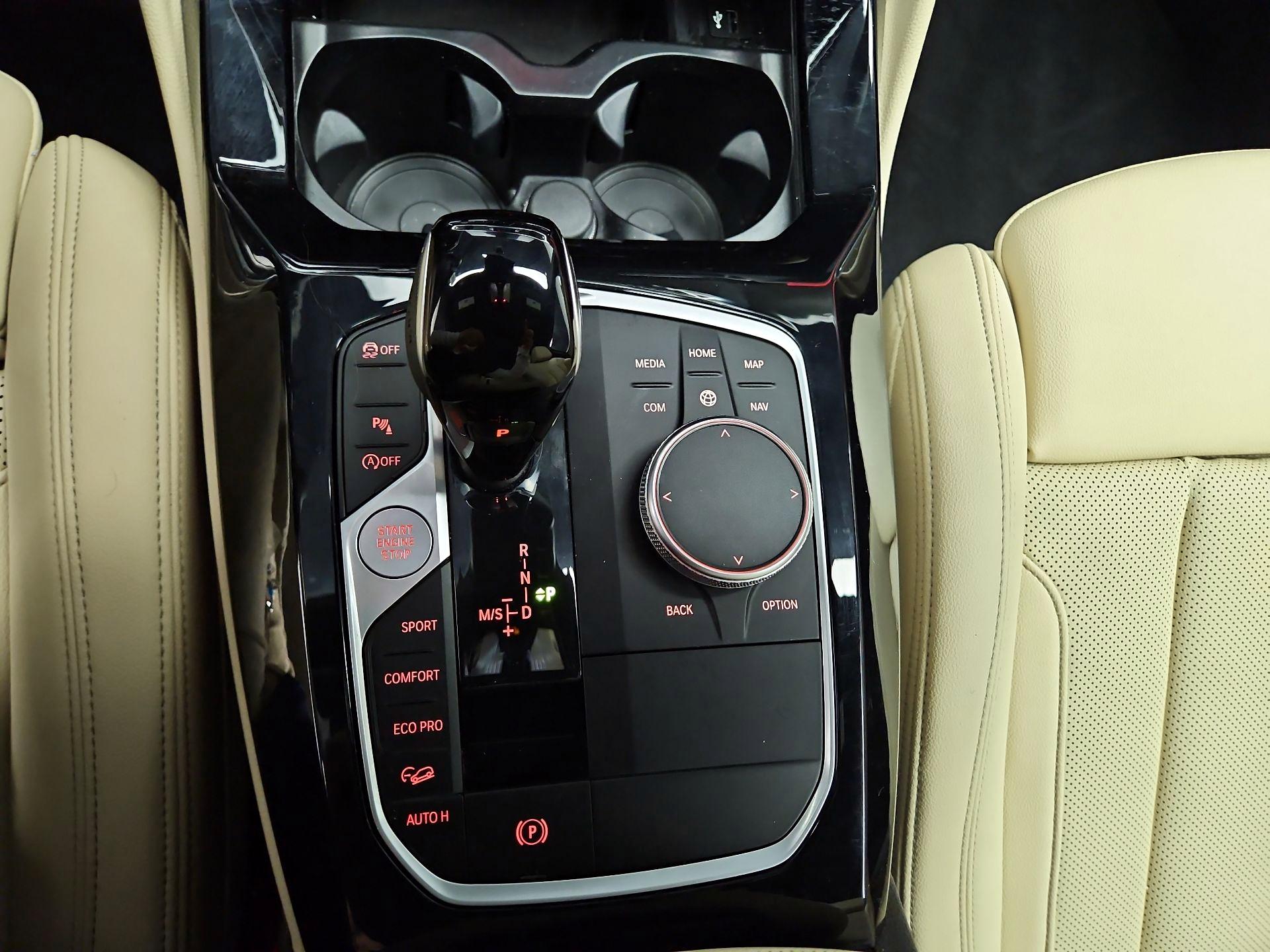 Thumbnail: 2024 BMW X4 - 16