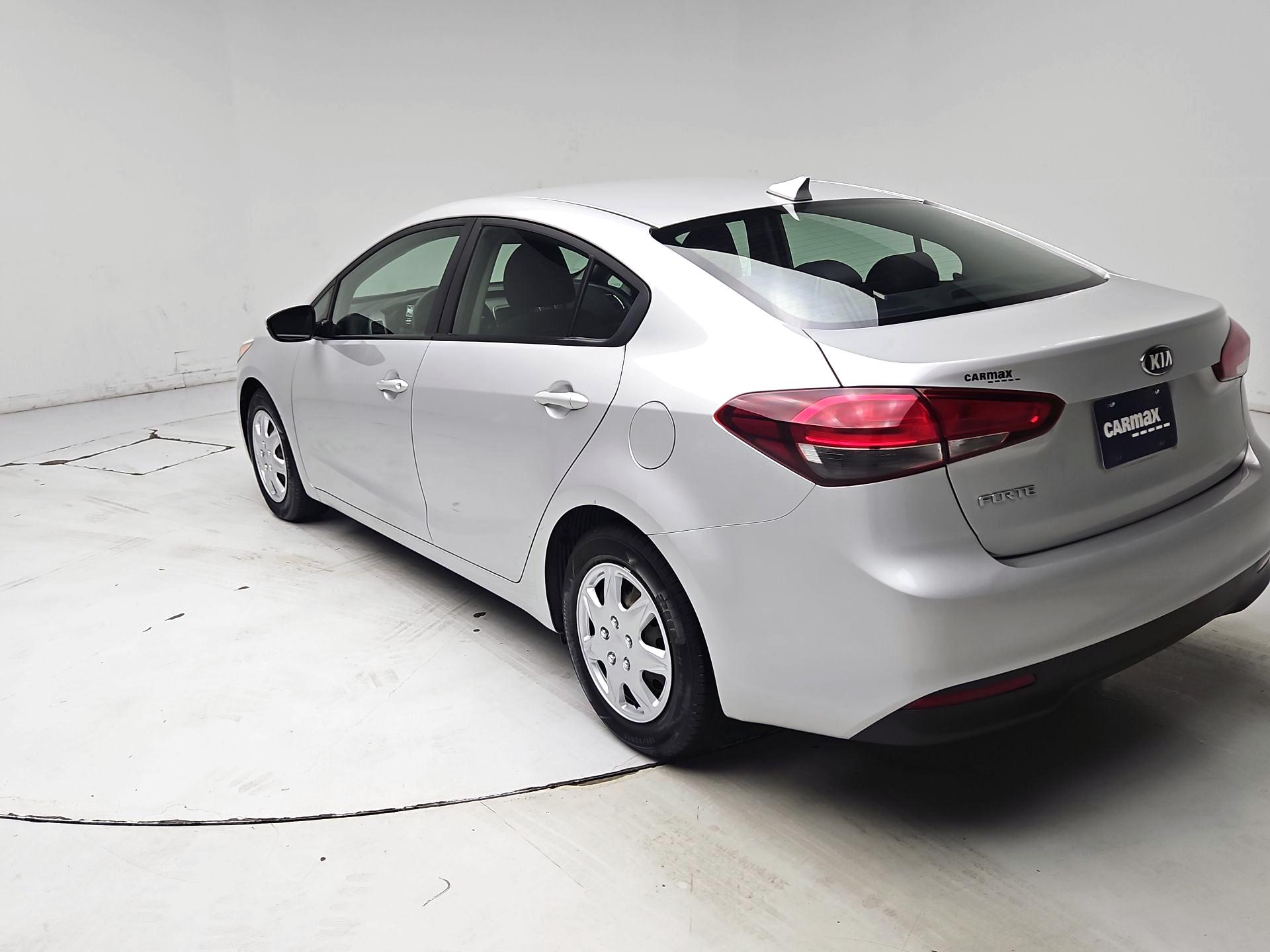 Thumbnail: 2018 Kia Forte - 7