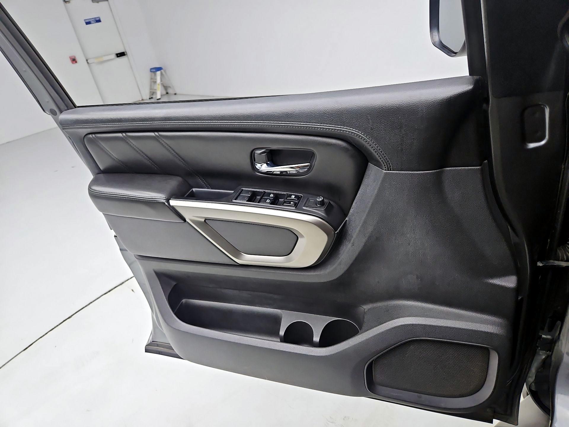 Thumbnail: 2015 Nissan Armada - 10