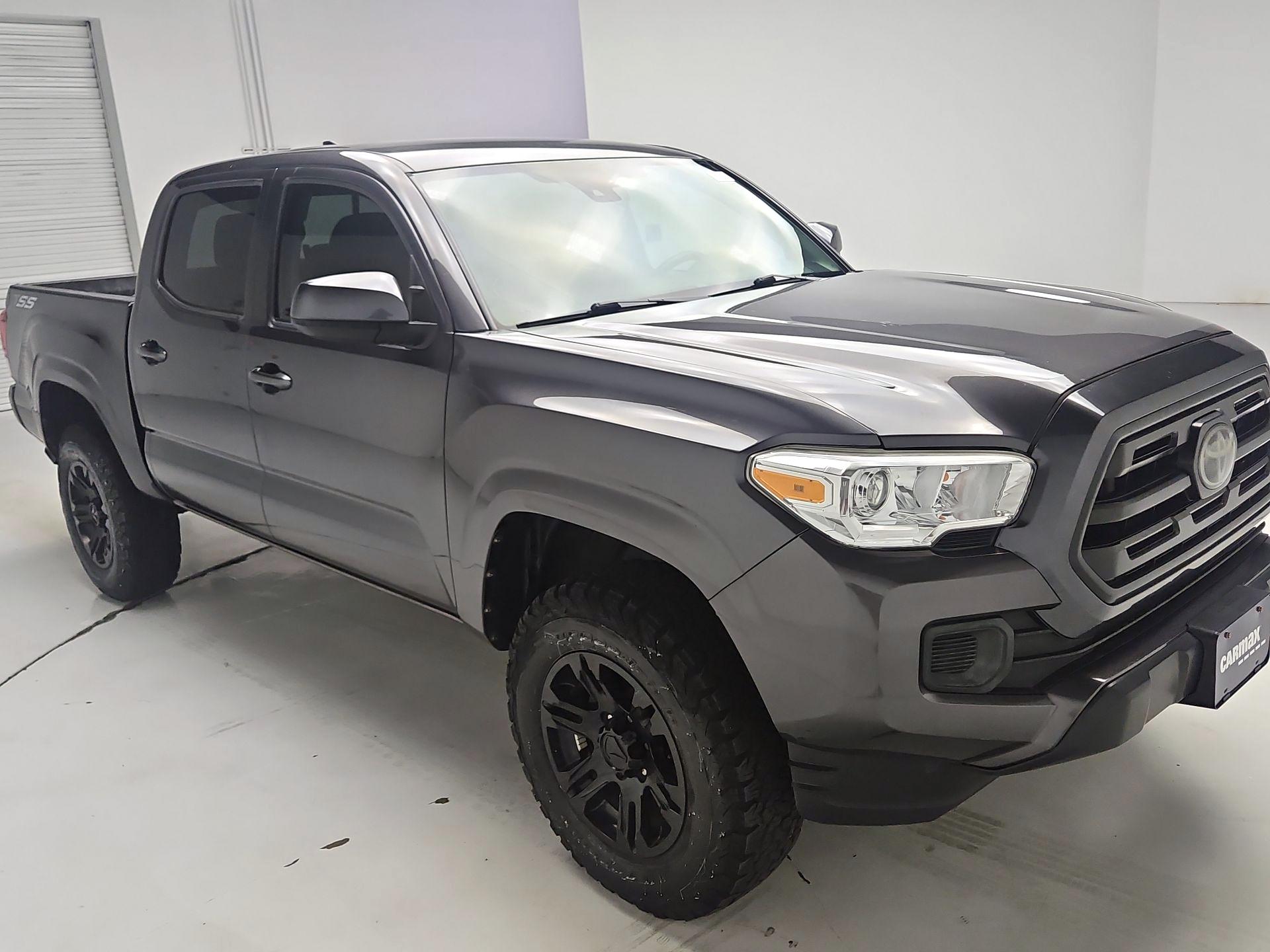 Thumbnail: 2019 Toyota Tacoma - 1