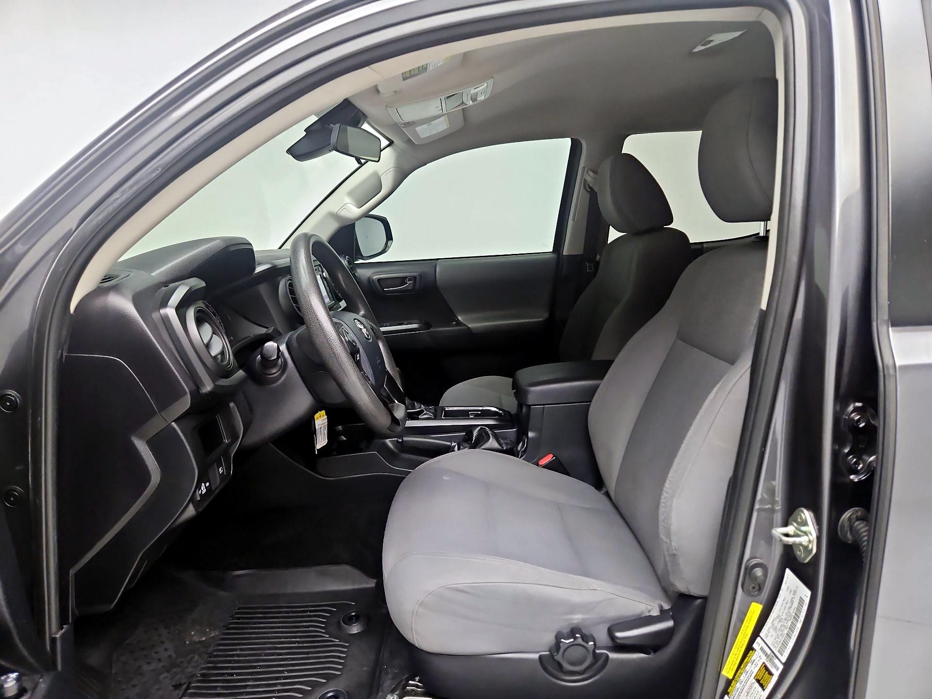 Thumbnail: 2019 Toyota Tacoma - 9