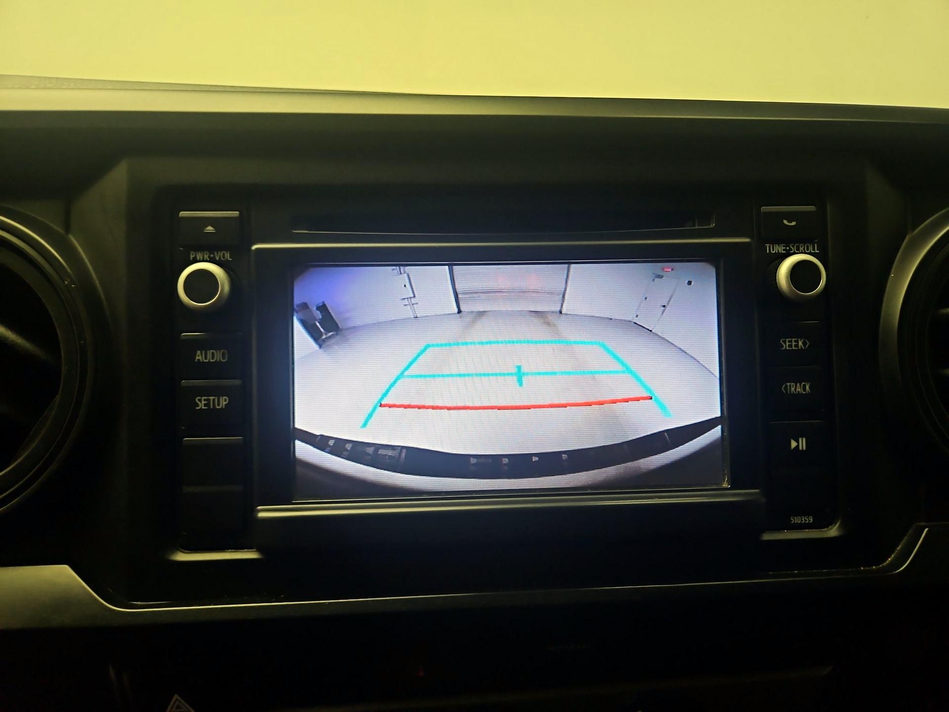 Thumbnail: 2019 Toyota Tacoma - 12