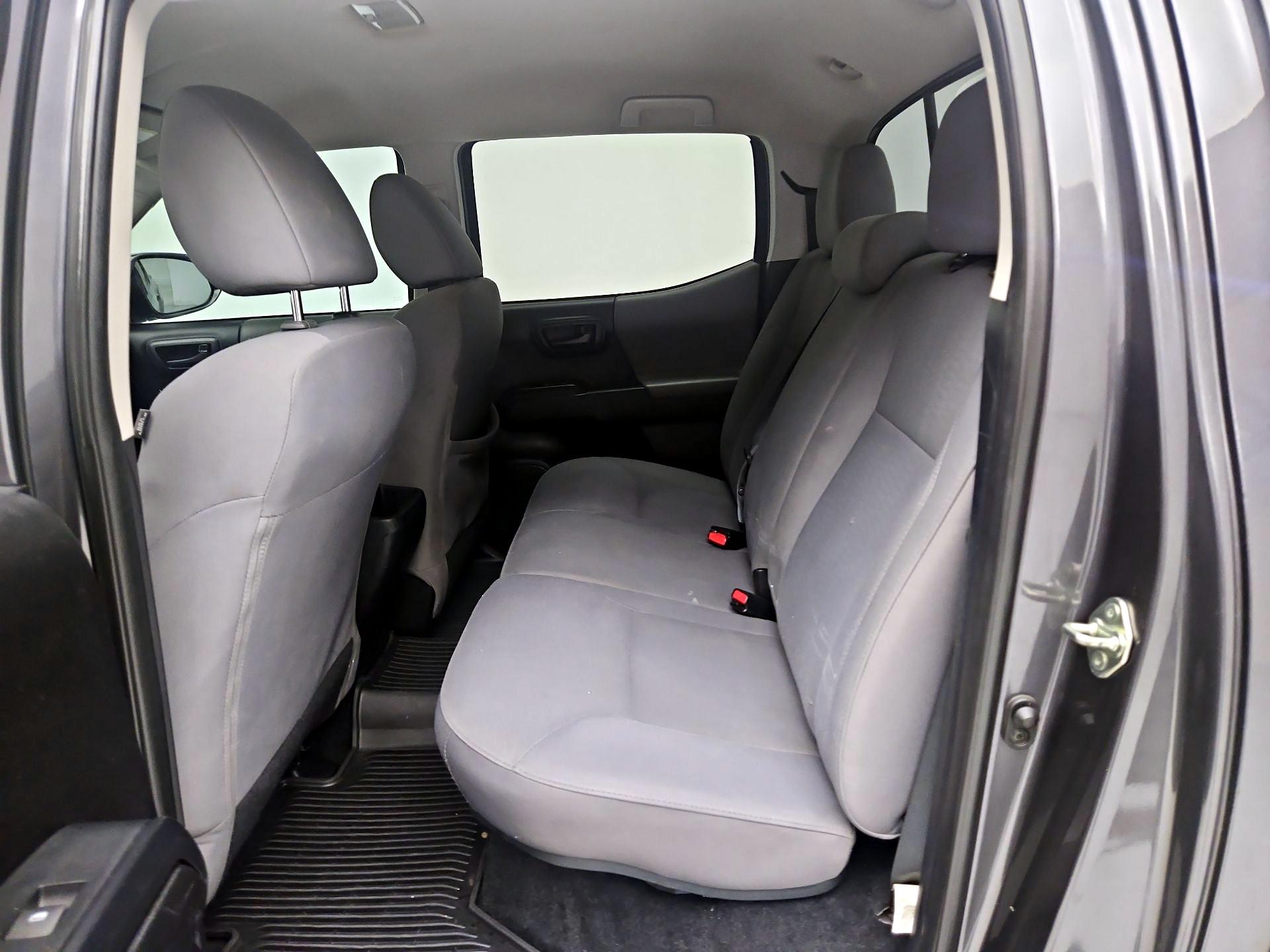 Thumbnail: 2019 Toyota Tacoma - 17