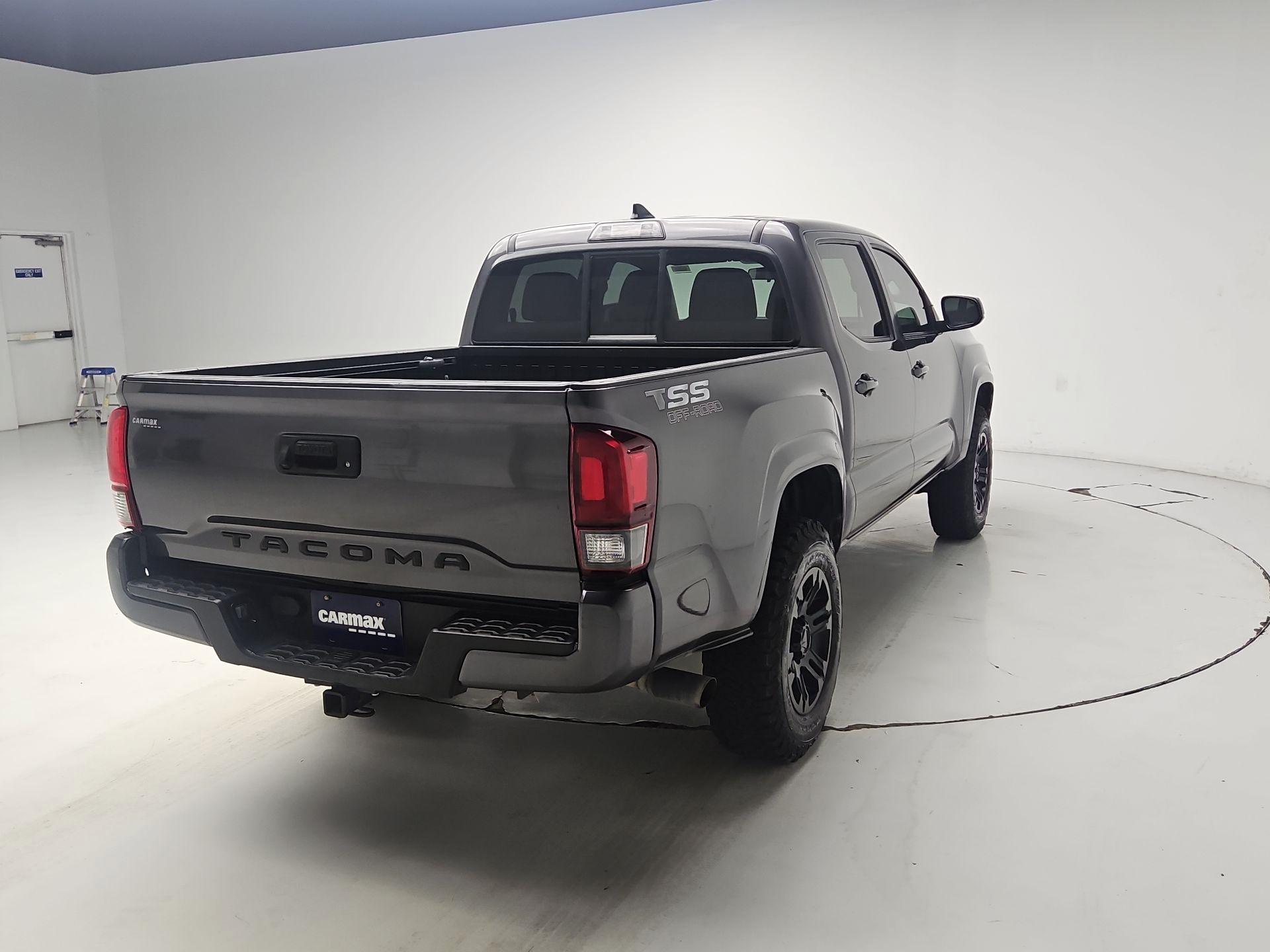 Thumbnail: 2019 Toyota Tacoma - 5