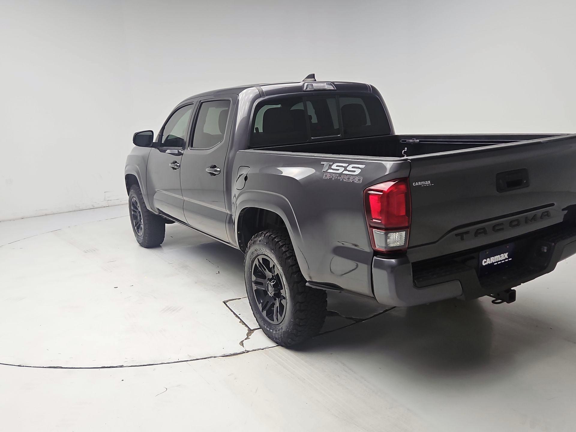 Thumbnail: 2019 Toyota Tacoma - 7