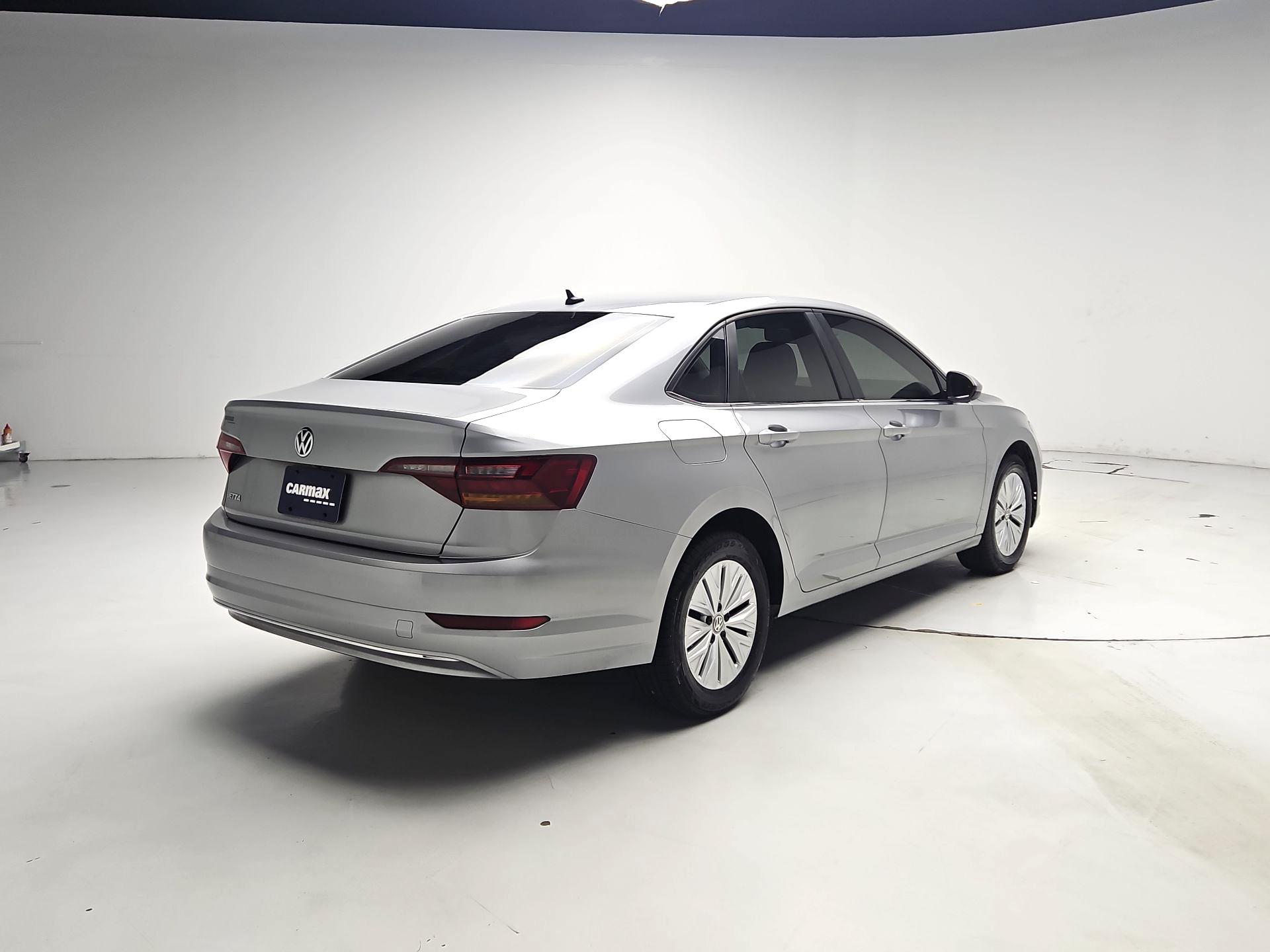 Thumbnail: 2019 Volkswagen Jetta - 5