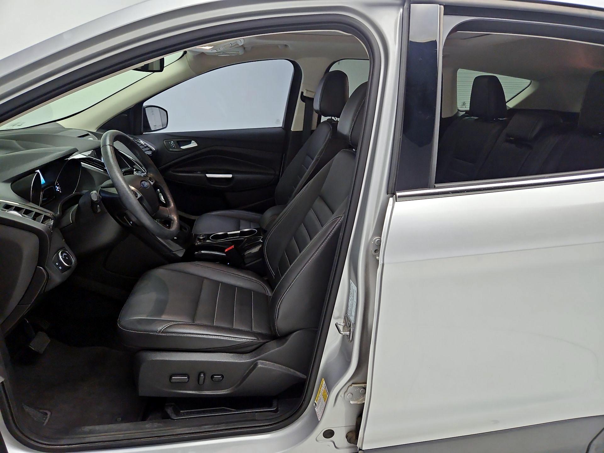 Thumbnail: 2016 Ford Escape - 9