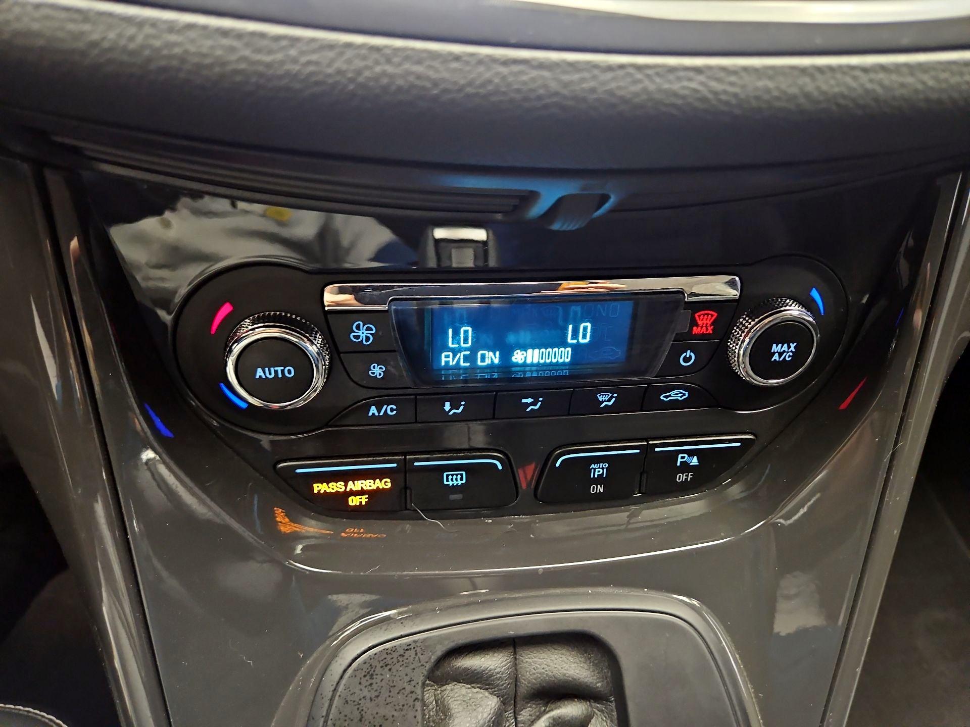 Thumbnail: 2016 Ford Escape - 15