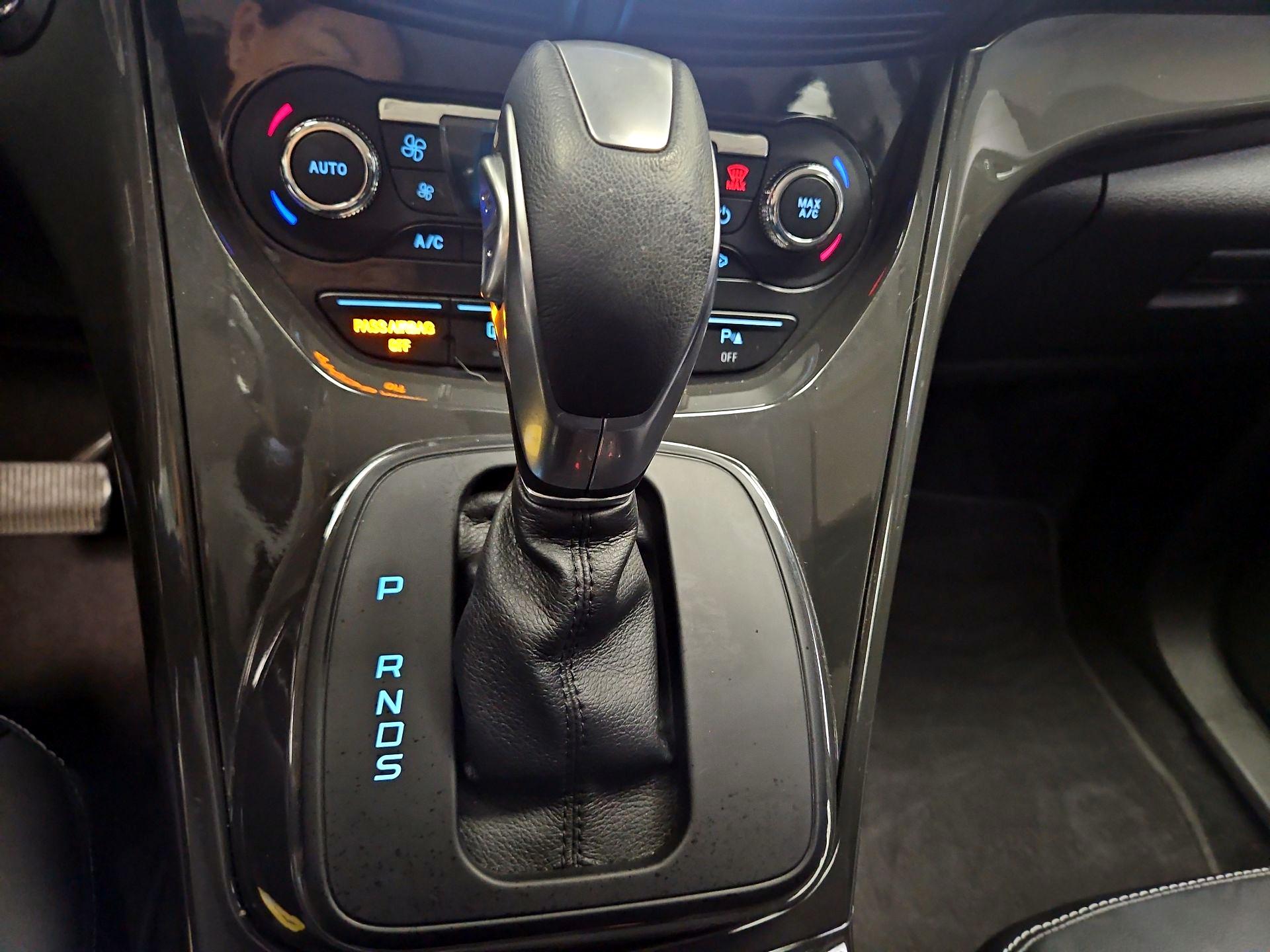 Thumbnail: 2016 Ford Escape - 16