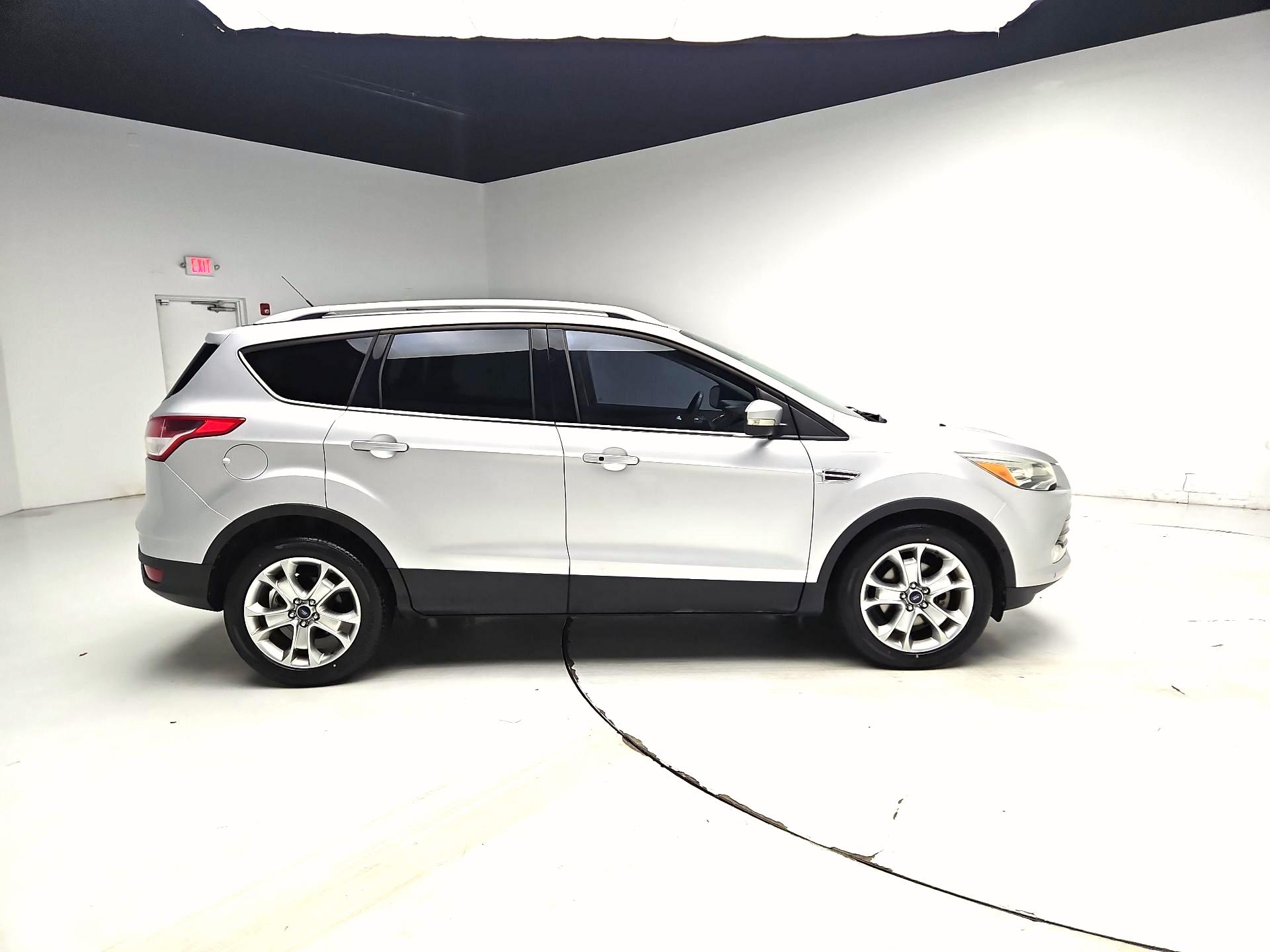 Thumbnail: 2016 Ford Escape - 4