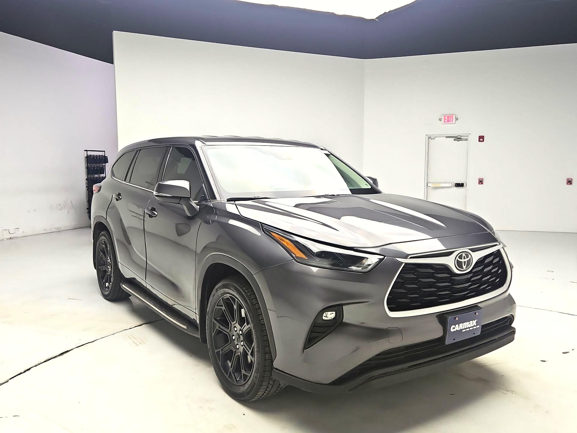 Thumbnail: 2022 Toyota Highlander - 1
