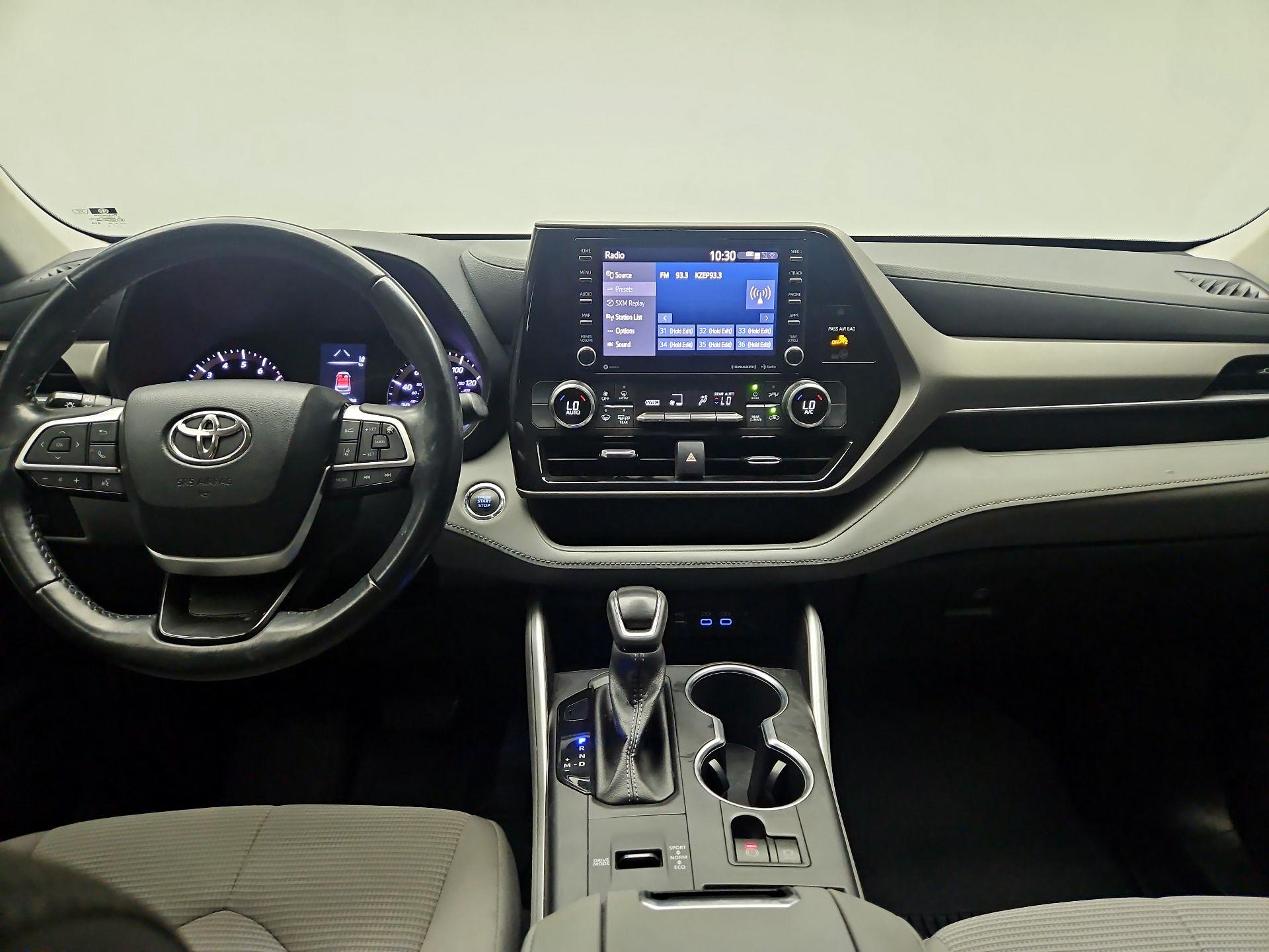 Thumbnail: 2022 Toyota Highlander - 8