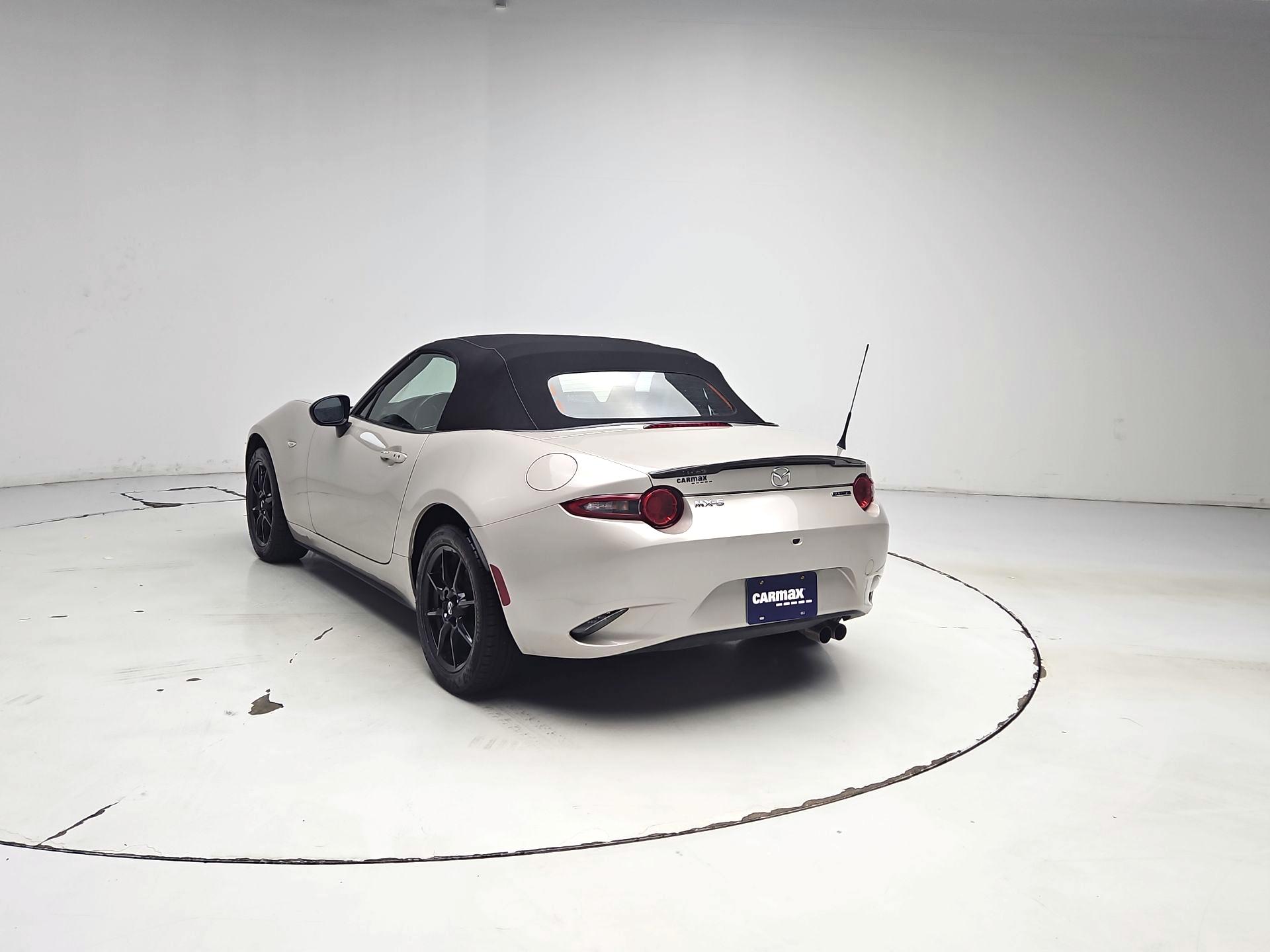 Thumbnail: 2023 Mazda MX-5 Miata - 7