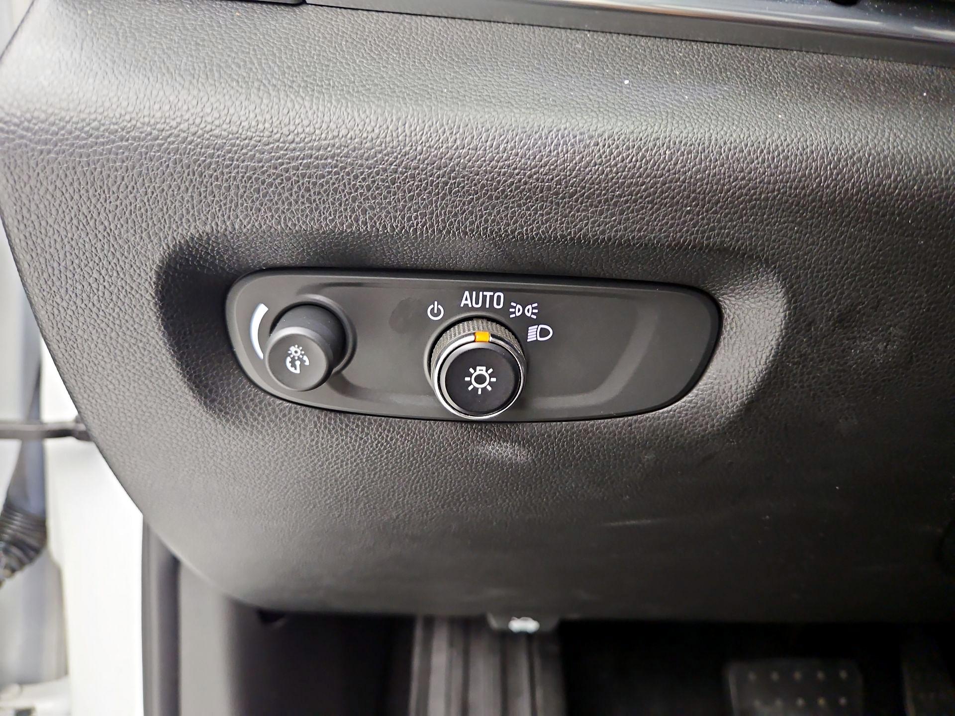 Thumbnail: 2019 Chevrolet Traverse - 11