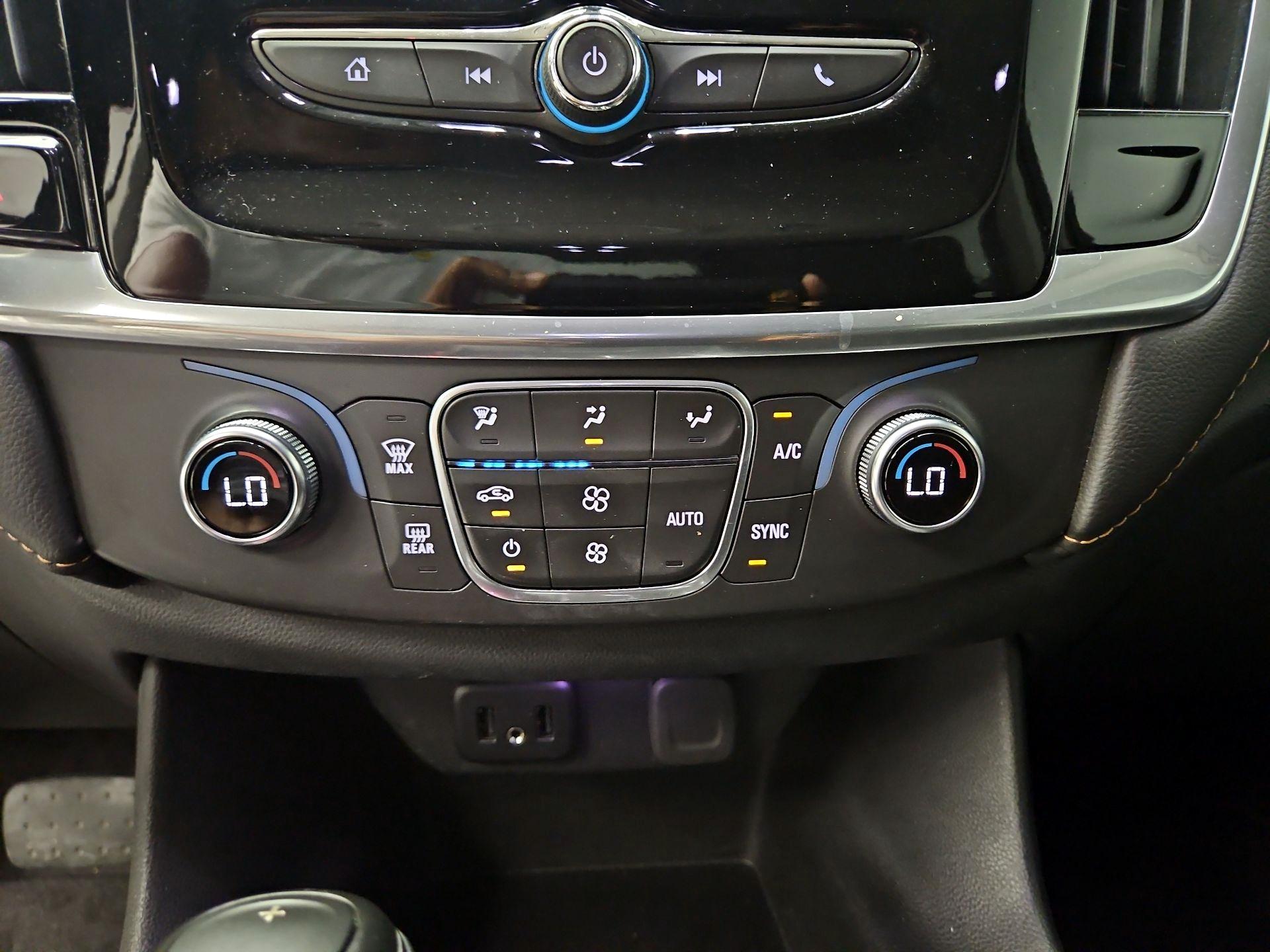 Thumbnail: 2019 Chevrolet Traverse - 14