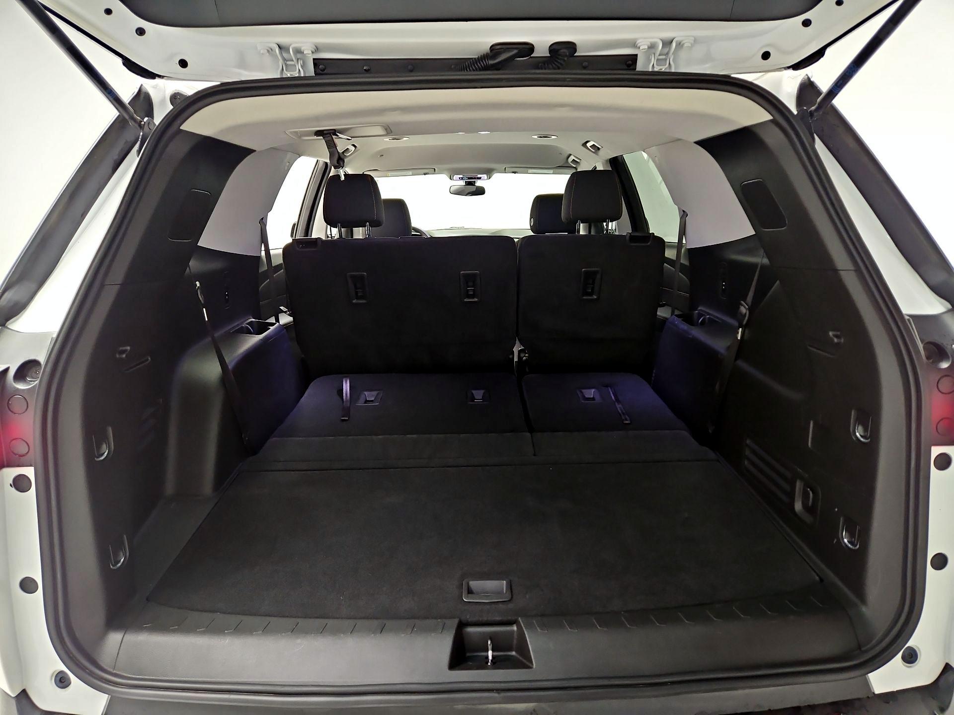 Thumbnail: 2019 Chevrolet Traverse - 20