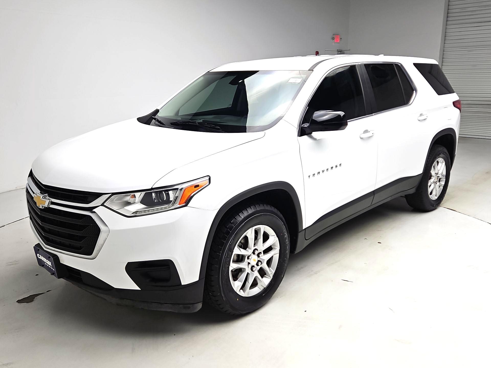 Thumbnail: 2019 Chevrolet Traverse - 3