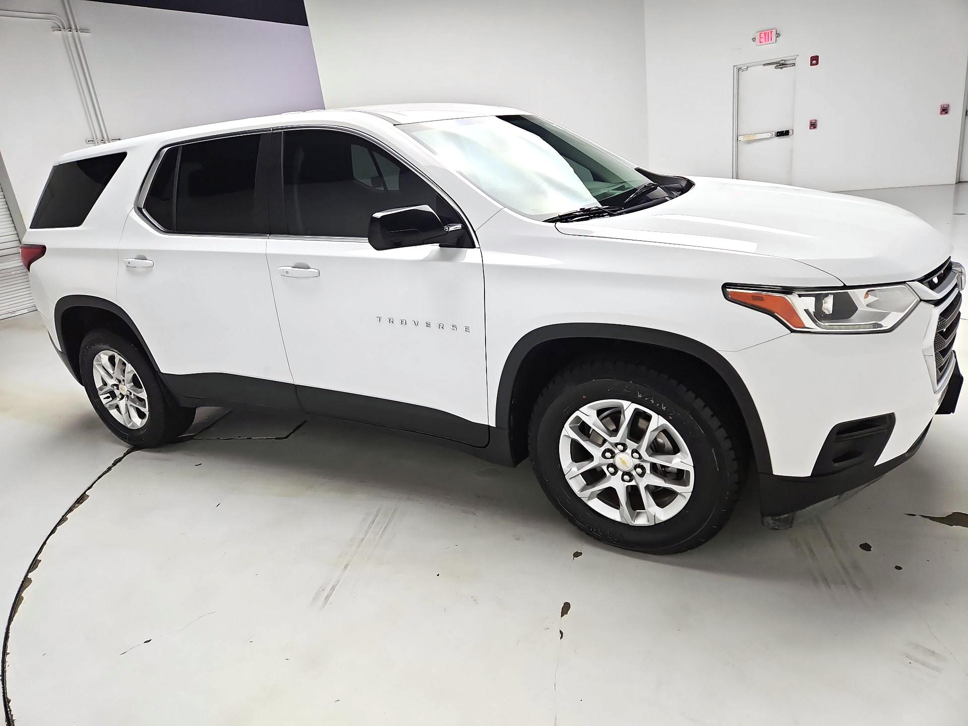 Thumbnail: 2019 Chevrolet Traverse - 4
