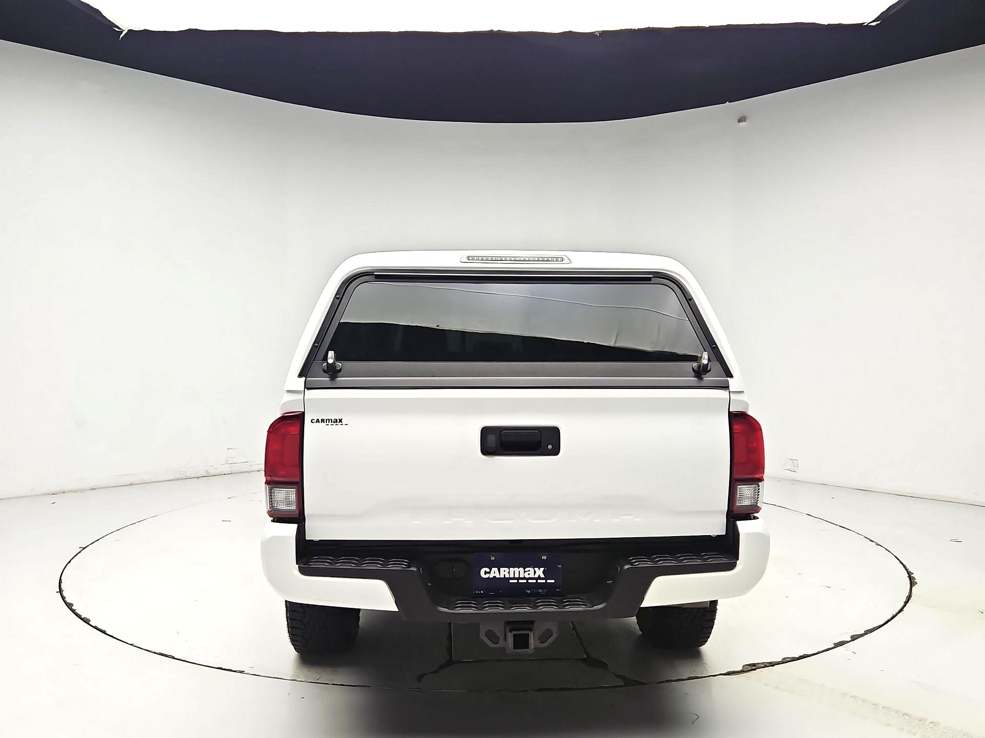 Thumbnail: 2022 Toyota Tacoma - 6