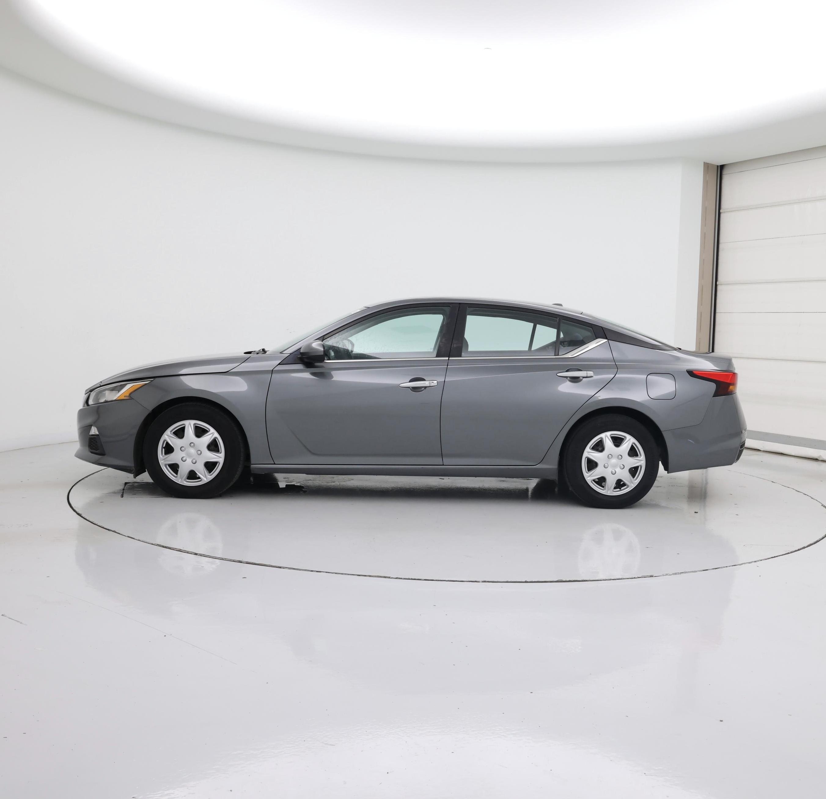 Thumbnail: 2020 Nissan Altima - 3