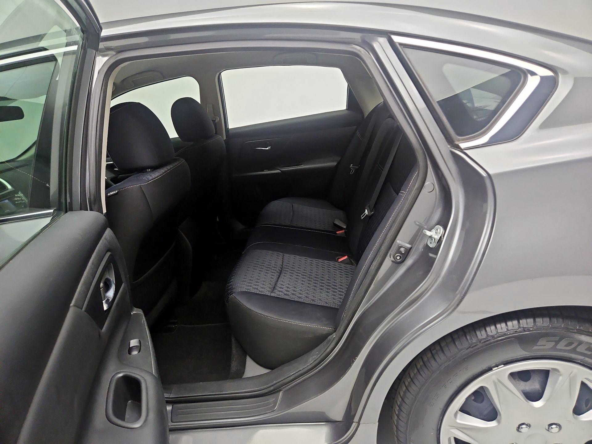 Thumbnail: 2016 Nissan Altima - 17