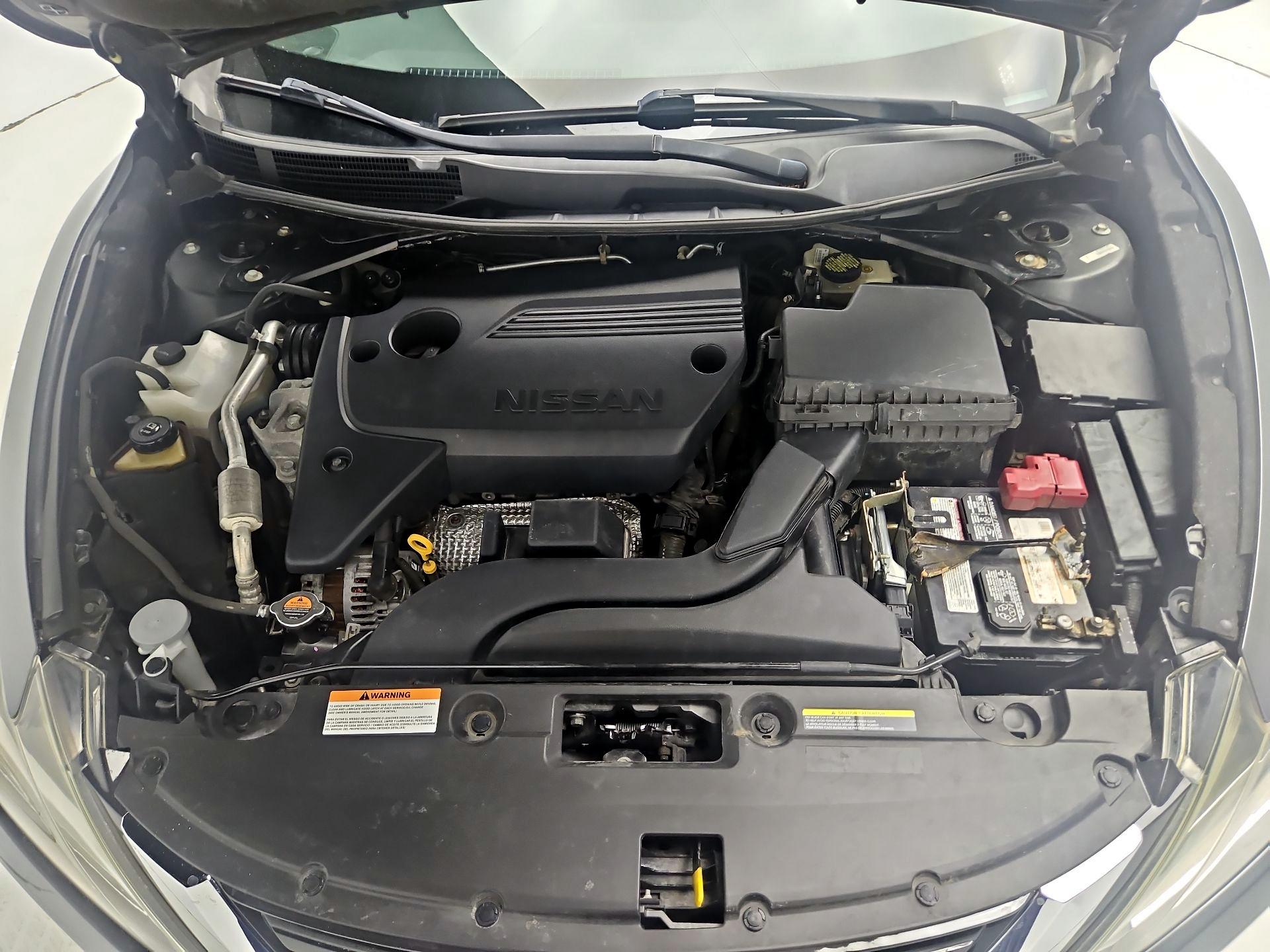 Thumbnail: 2016 Nissan Altima - 19