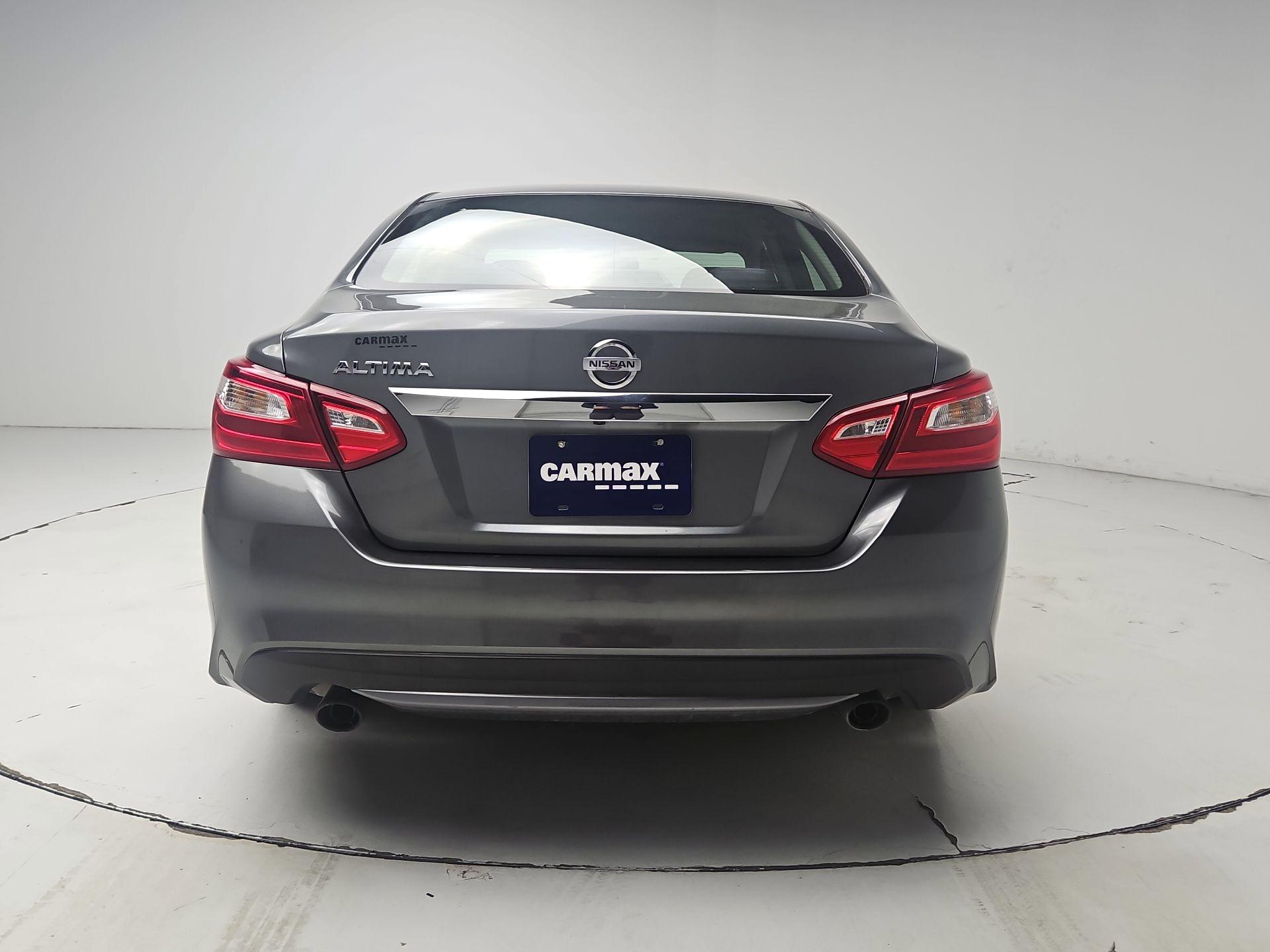 Thumbnail: 2016 Nissan Altima - 6