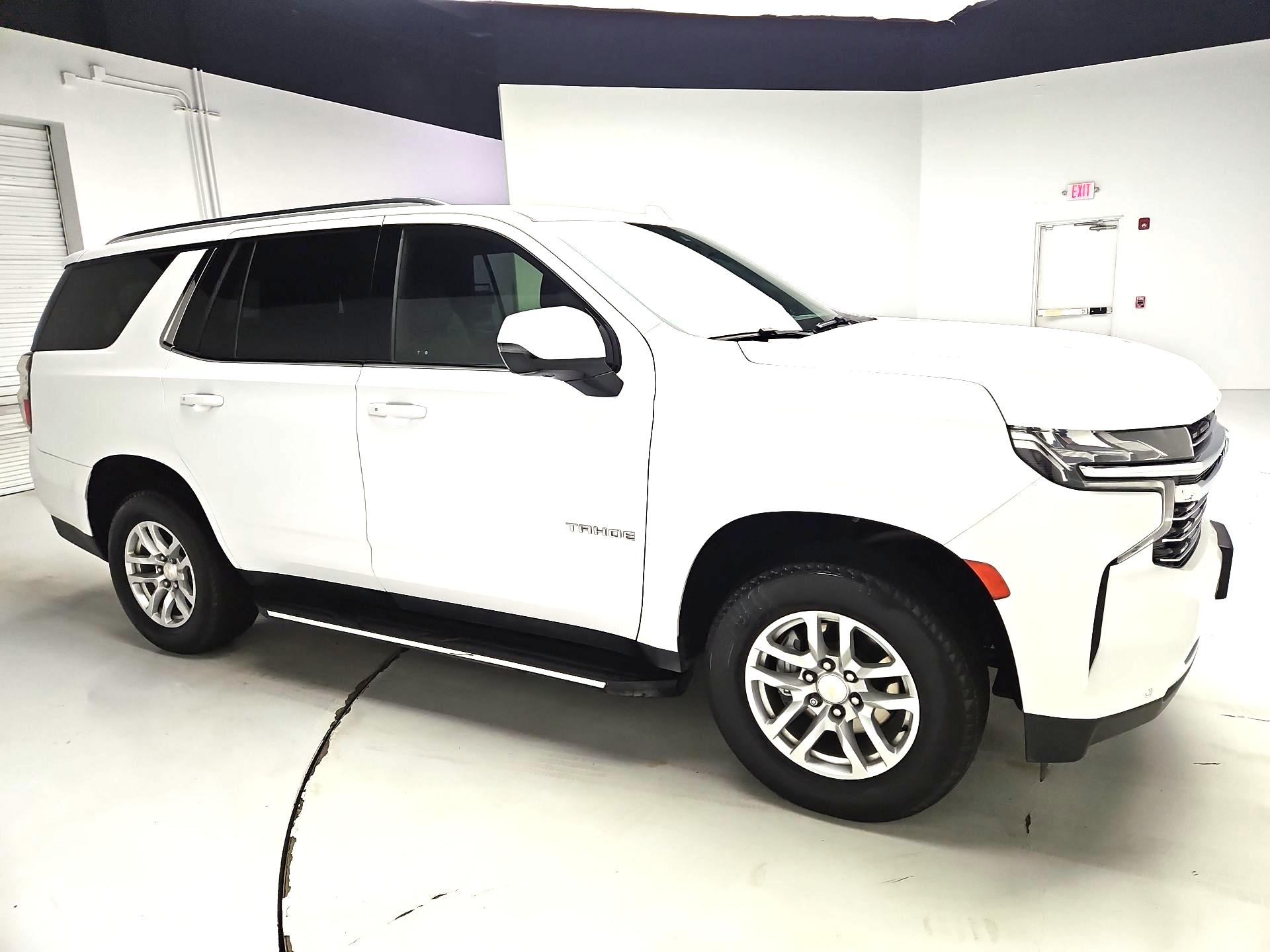 Thumbnail: 2022 Chevrolet Tahoe - 4