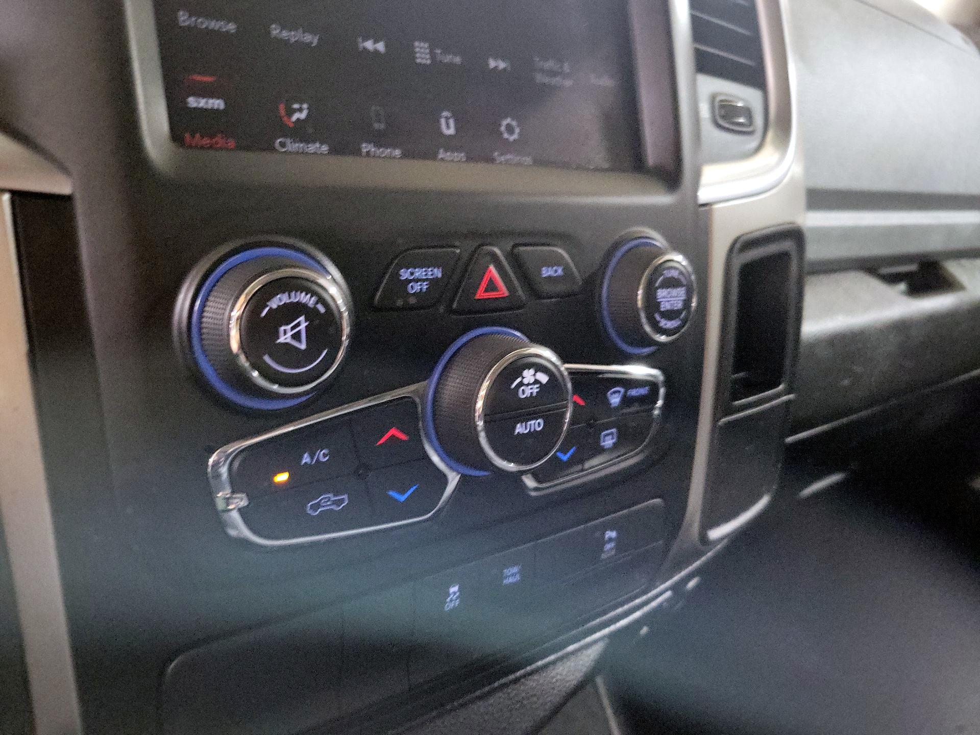Thumbnail: 2020 RAM 1500 Classic - 16