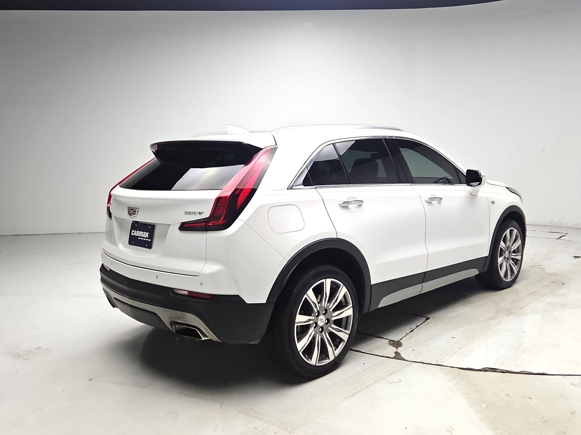 Thumbnail: 2022 Cadillac XT4 - 5