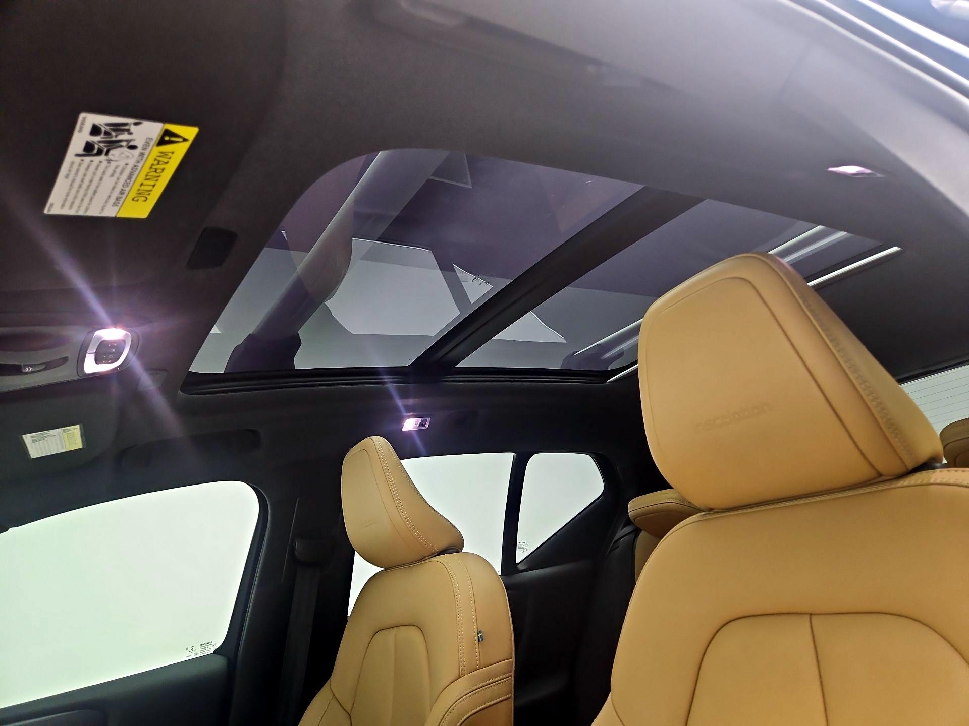 Thumbnail: 2020 Volvo XC40 - 18
