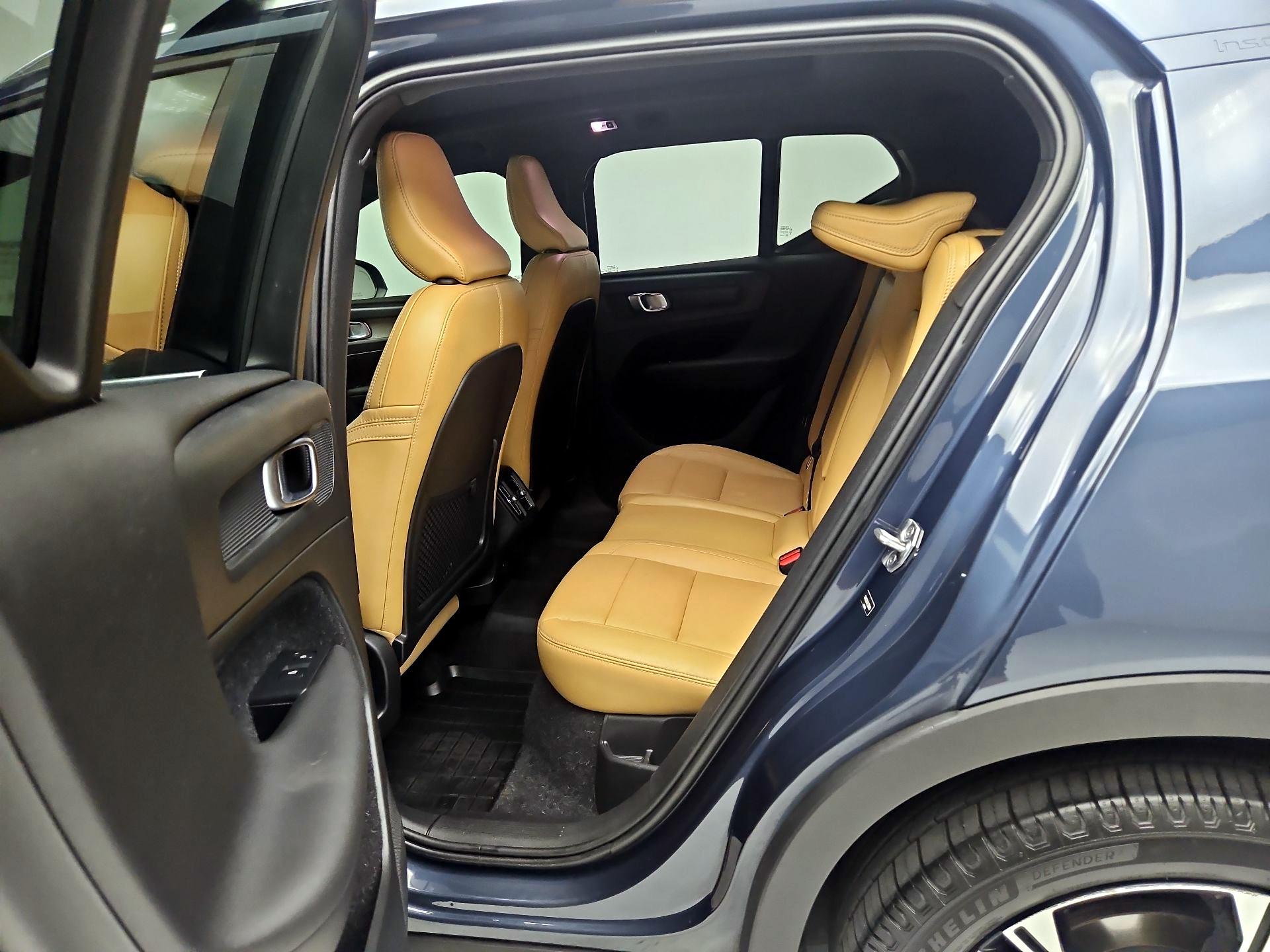 Thumbnail: 2020 Volvo XC40 - 19