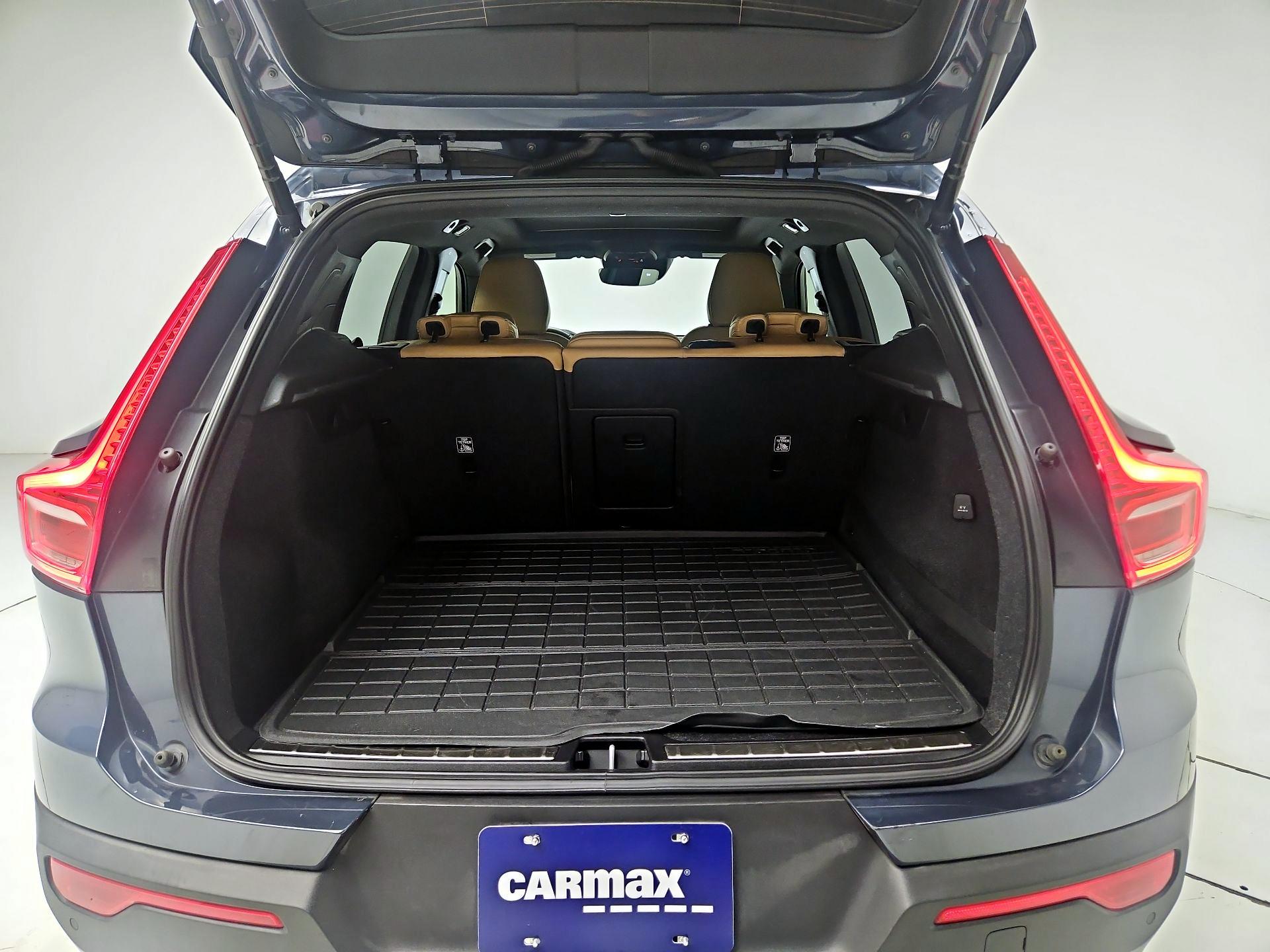 Thumbnail: 2020 Volvo XC40 - 20