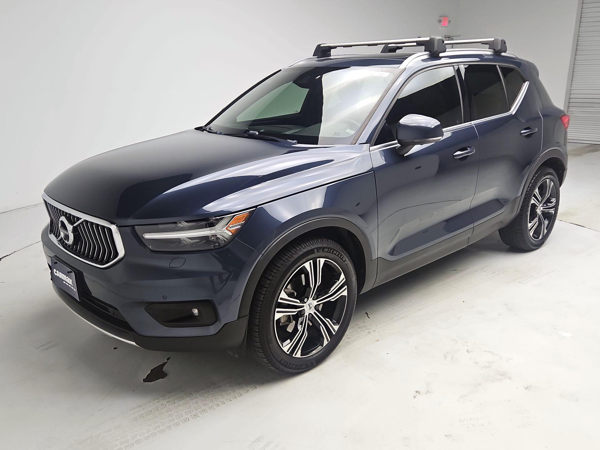 Thumbnail: 2020 Volvo XC40 - 3