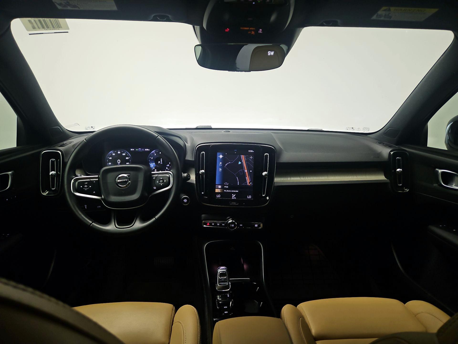 Thumbnail: 2020 Volvo XC40 - 8