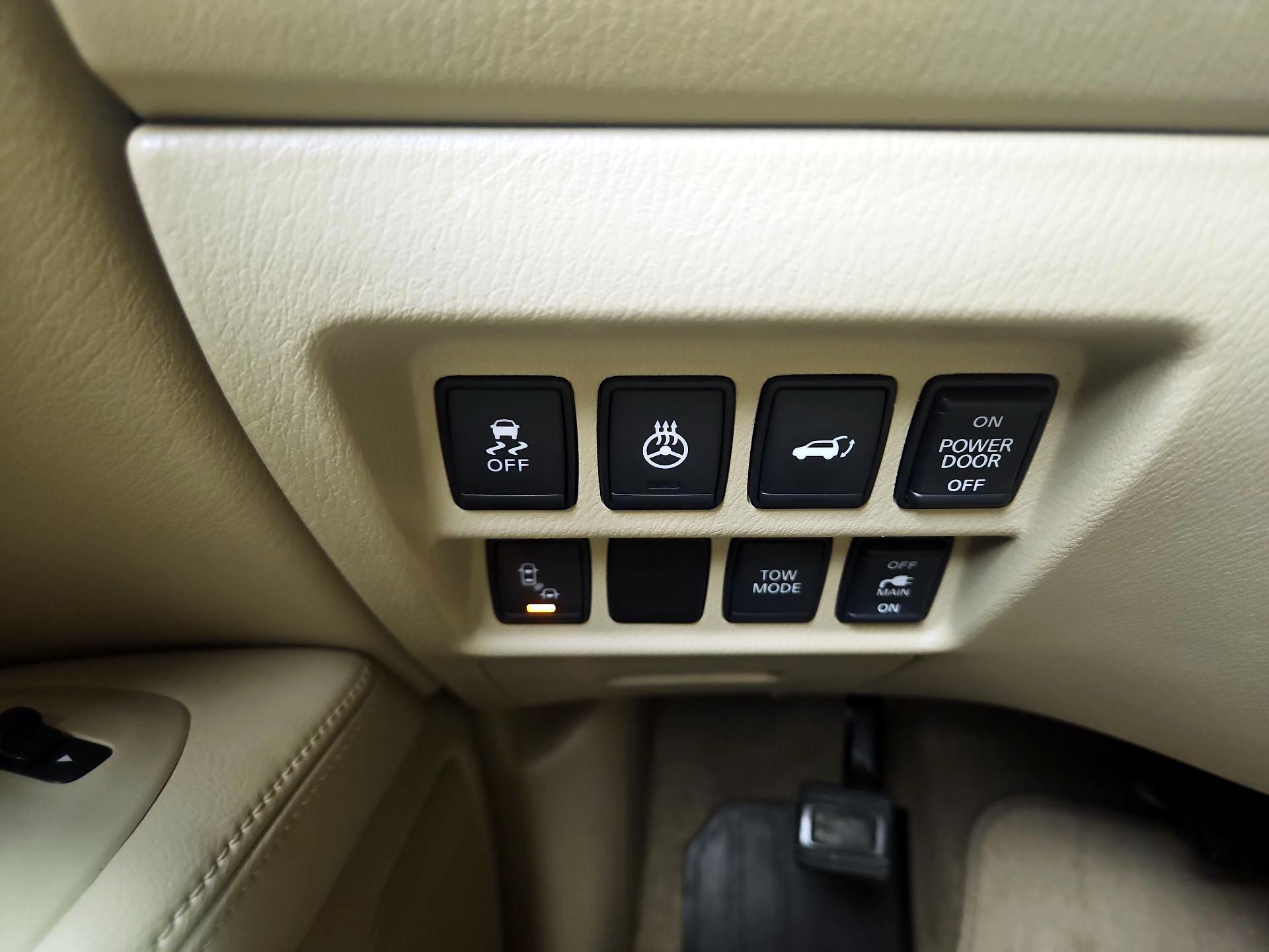 Thumbnail: 2015 Nissan Pathfinder - 11