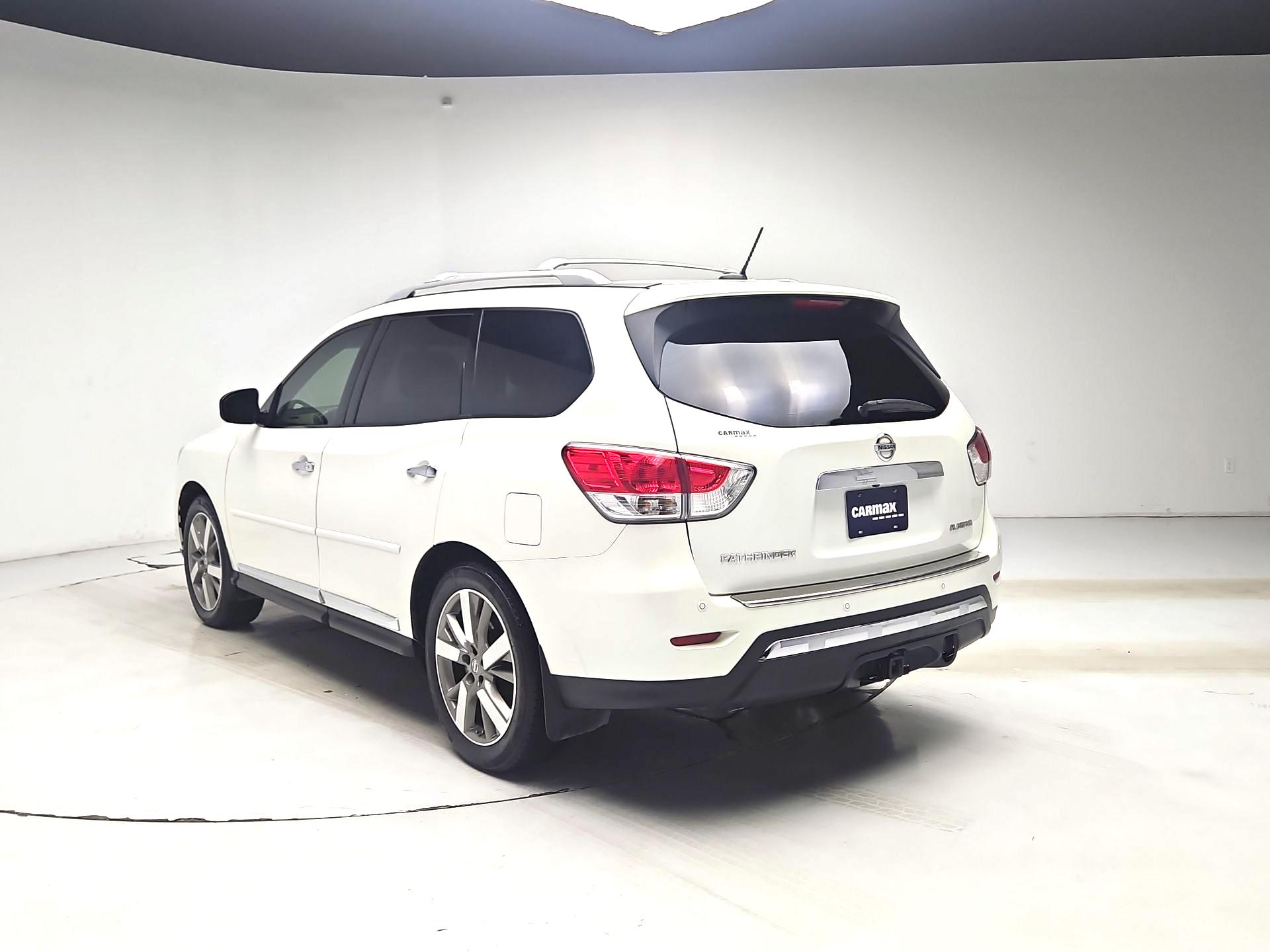 Thumbnail: 2015 Nissan Pathfinder - 7