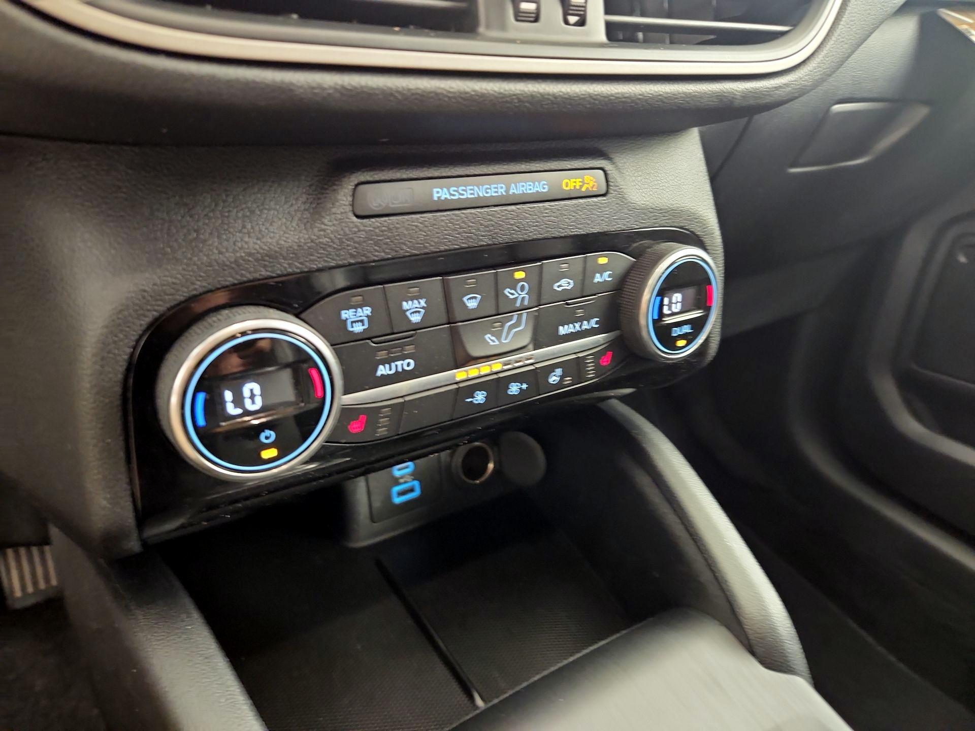 Thumbnail: 2021 Ford Escape - 17