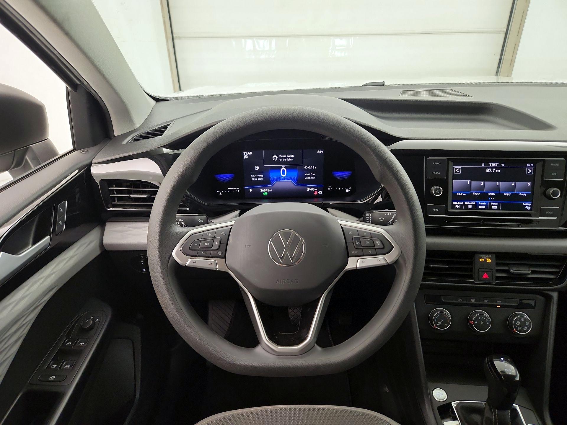 Thumbnail: 2022 Volkswagen Taos - 10