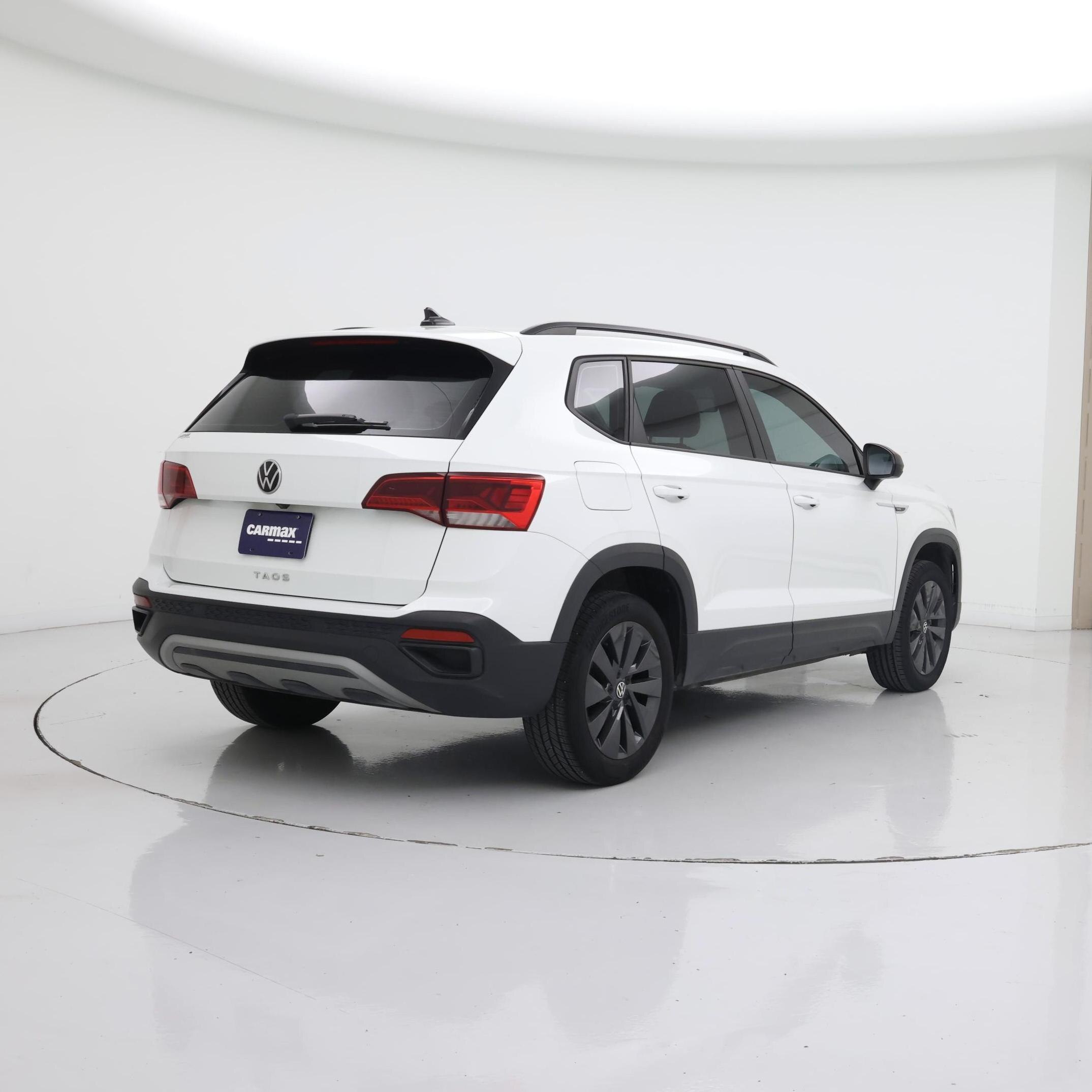 Thumbnail: 2022 Volkswagen Taos - 8