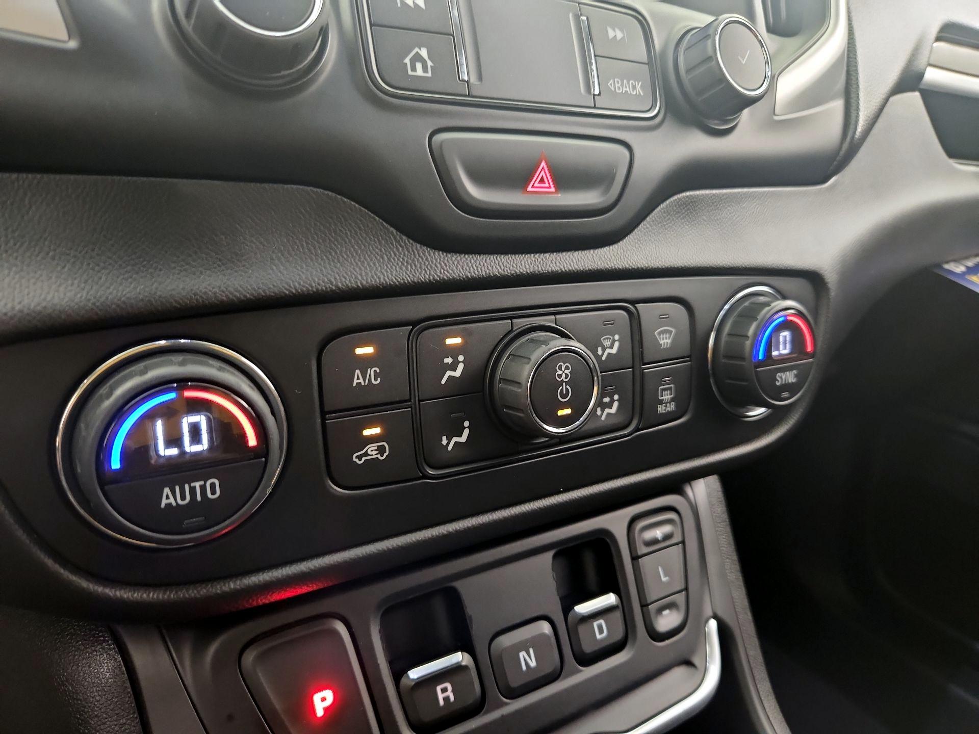 Thumbnail: 2021 GMC Terrain - 17
