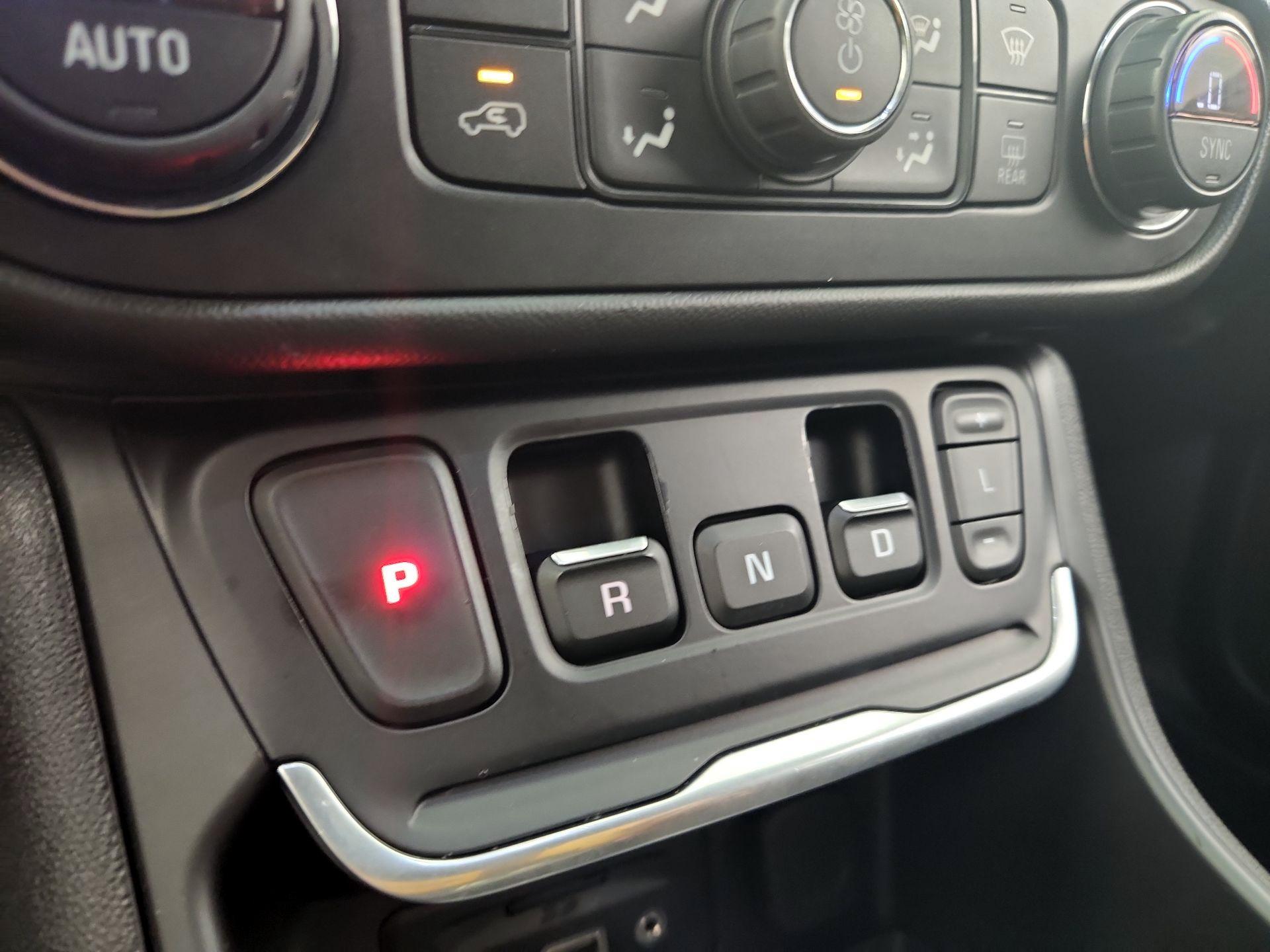 Thumbnail: 2021 GMC Terrain - 18