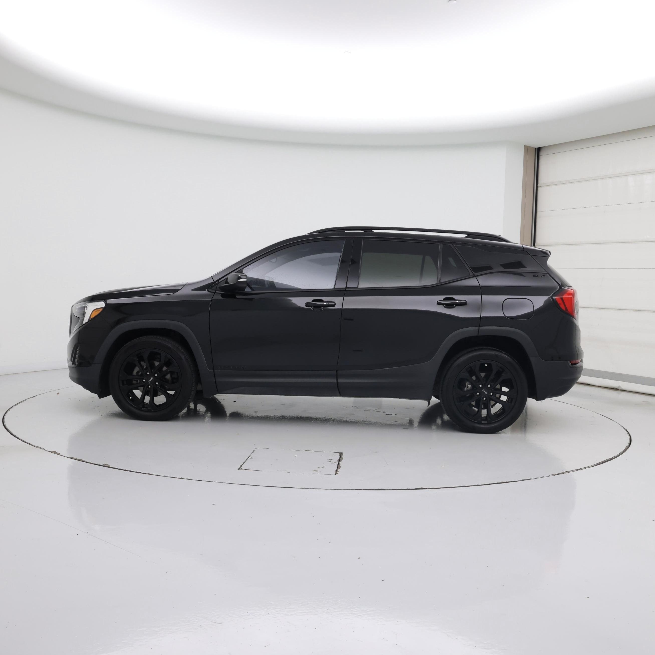 Thumbnail: 2021 GMC Terrain - 3