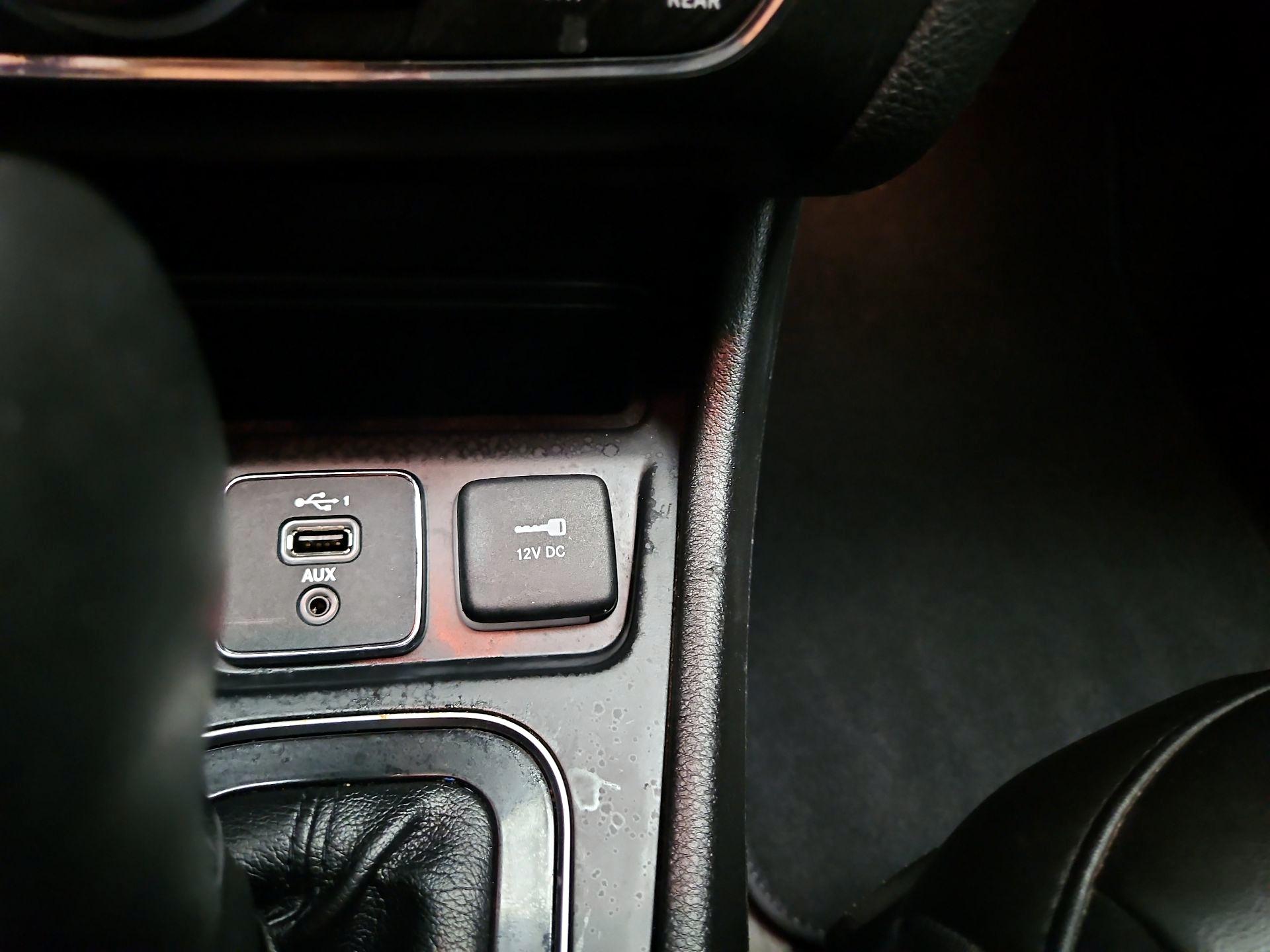 Thumbnail: 2020 Jeep Cherokee - 16