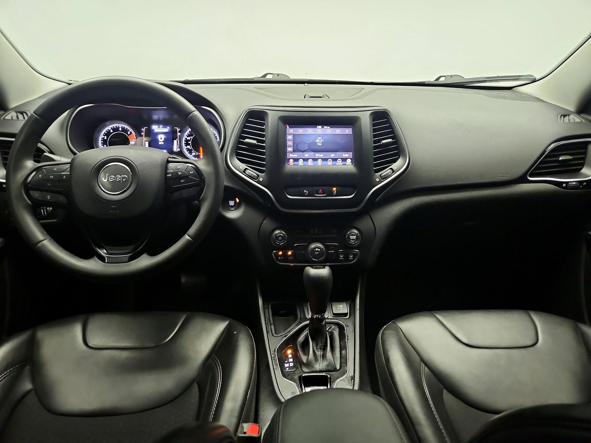 Thumbnail: 2020 Jeep Cherokee - 8