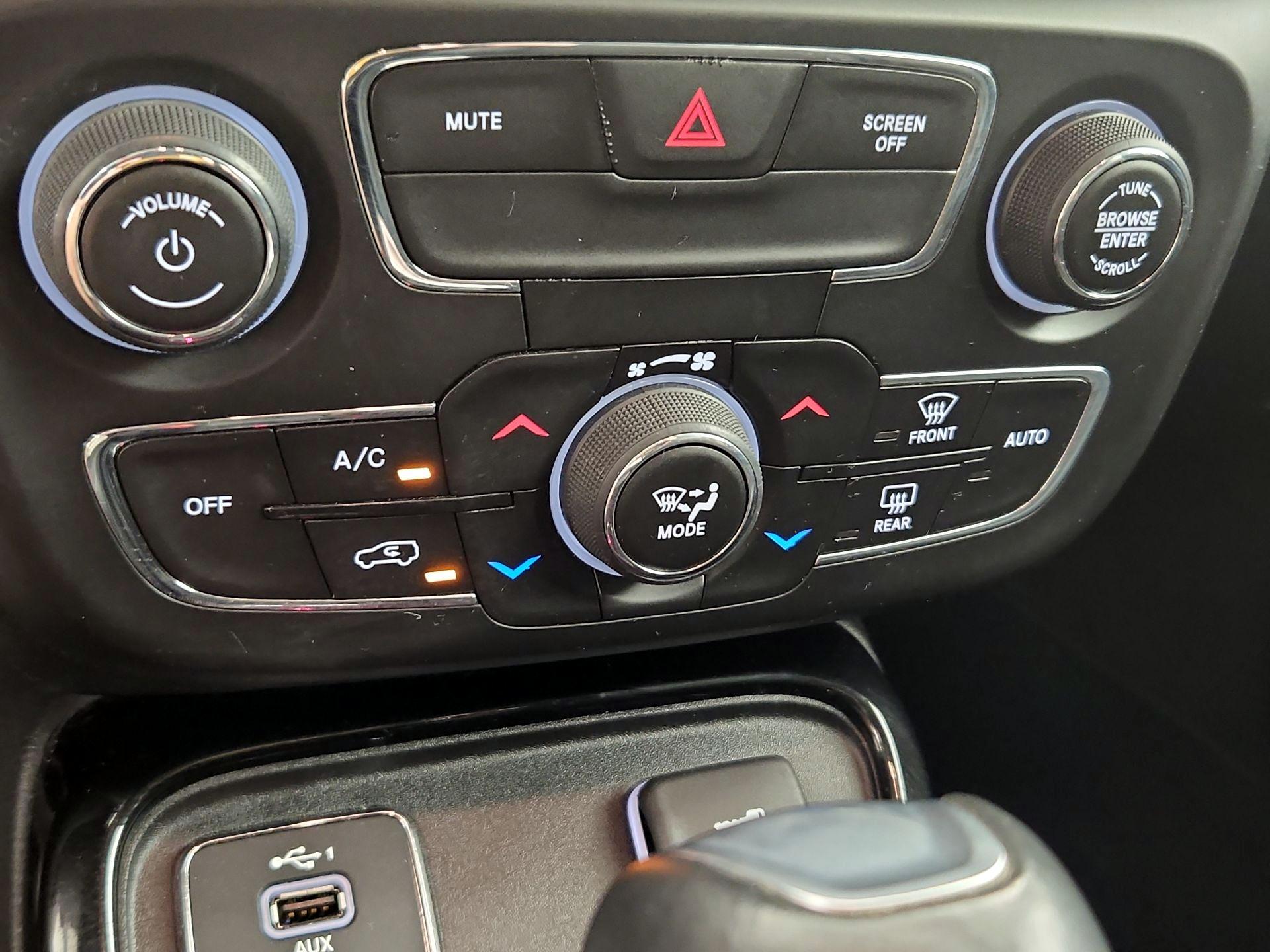 Thumbnail: 2021 Jeep Compass - 16