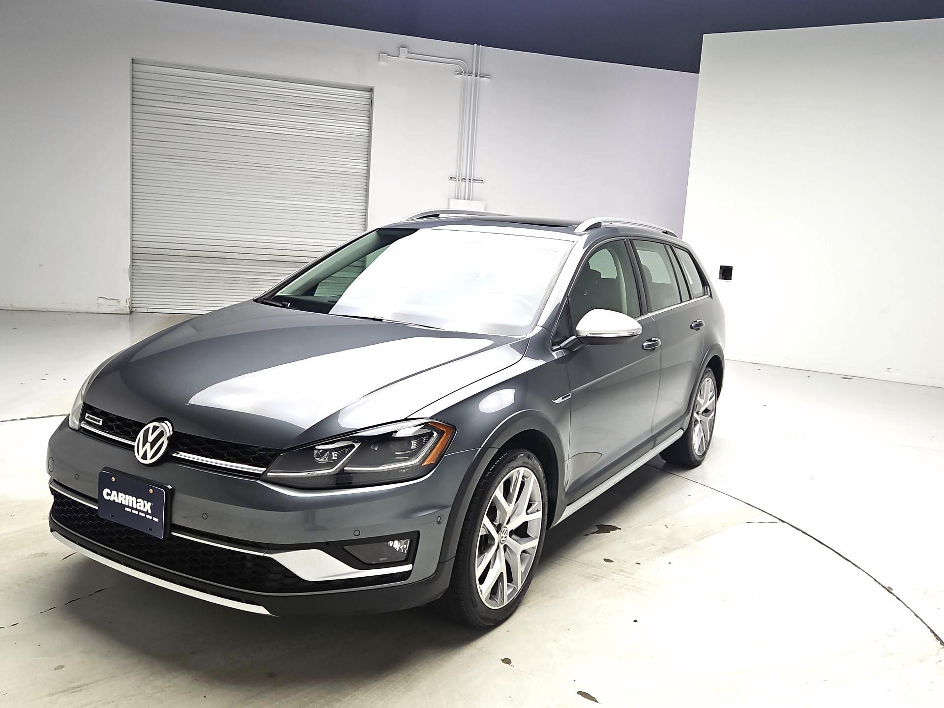 Thumbnail: 2019 Volkswagen Golf - 3